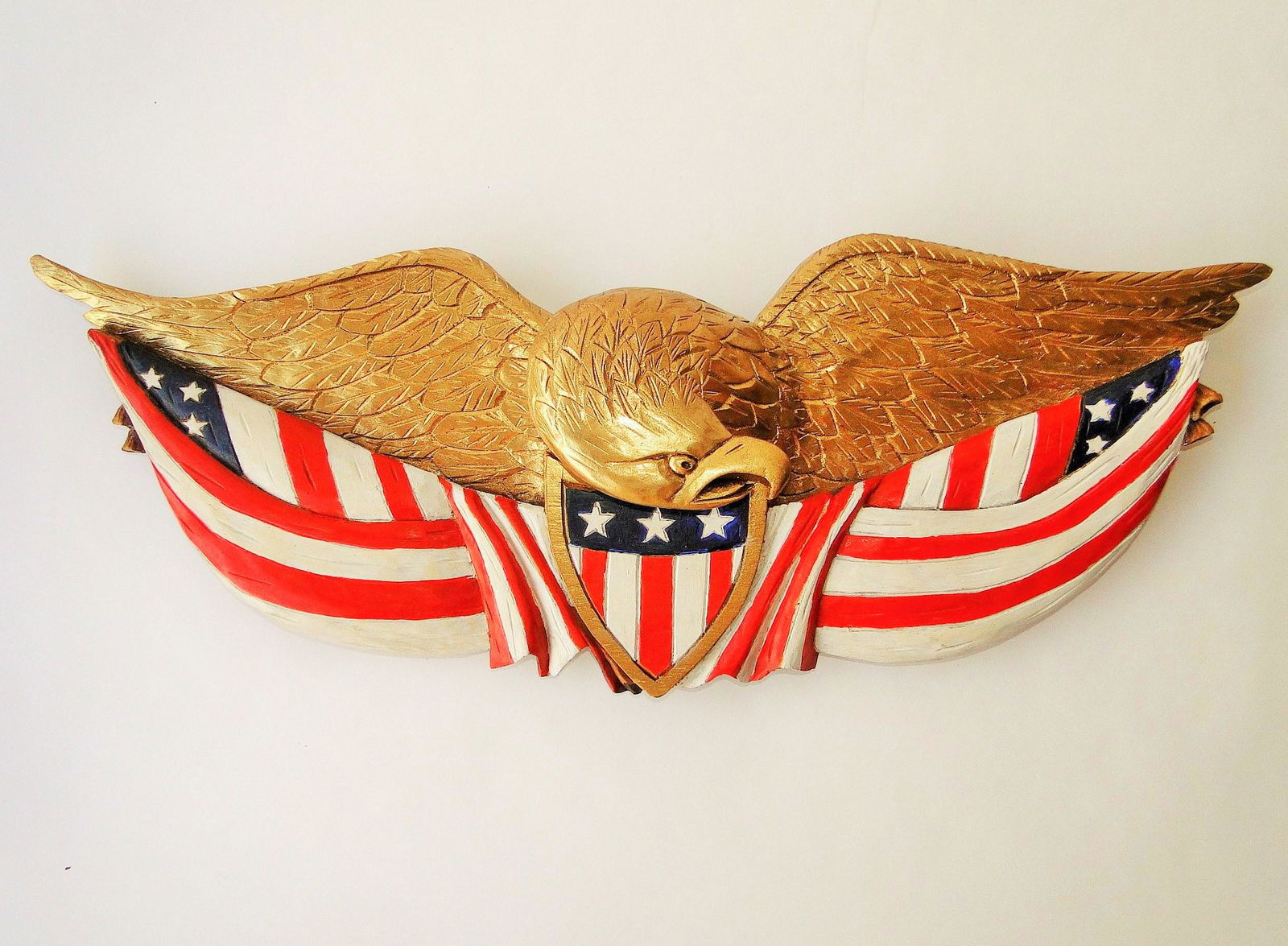 BELLAMY STYLE CARVED AND PAINTED AMERICAN EAGLE (1 of 4)
