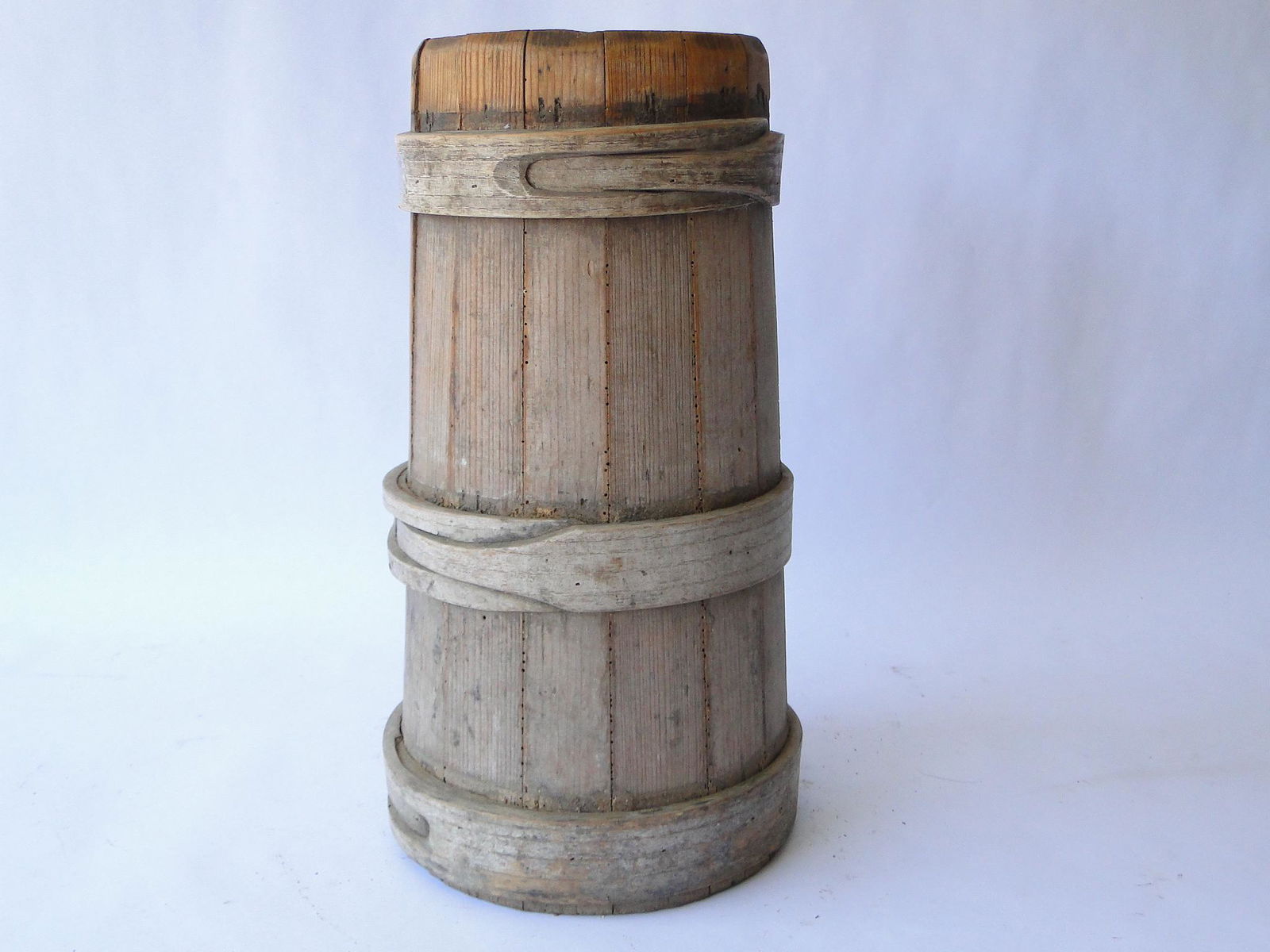 IRON BANDED TALL WOODEN PIGGIN (1 of 4)