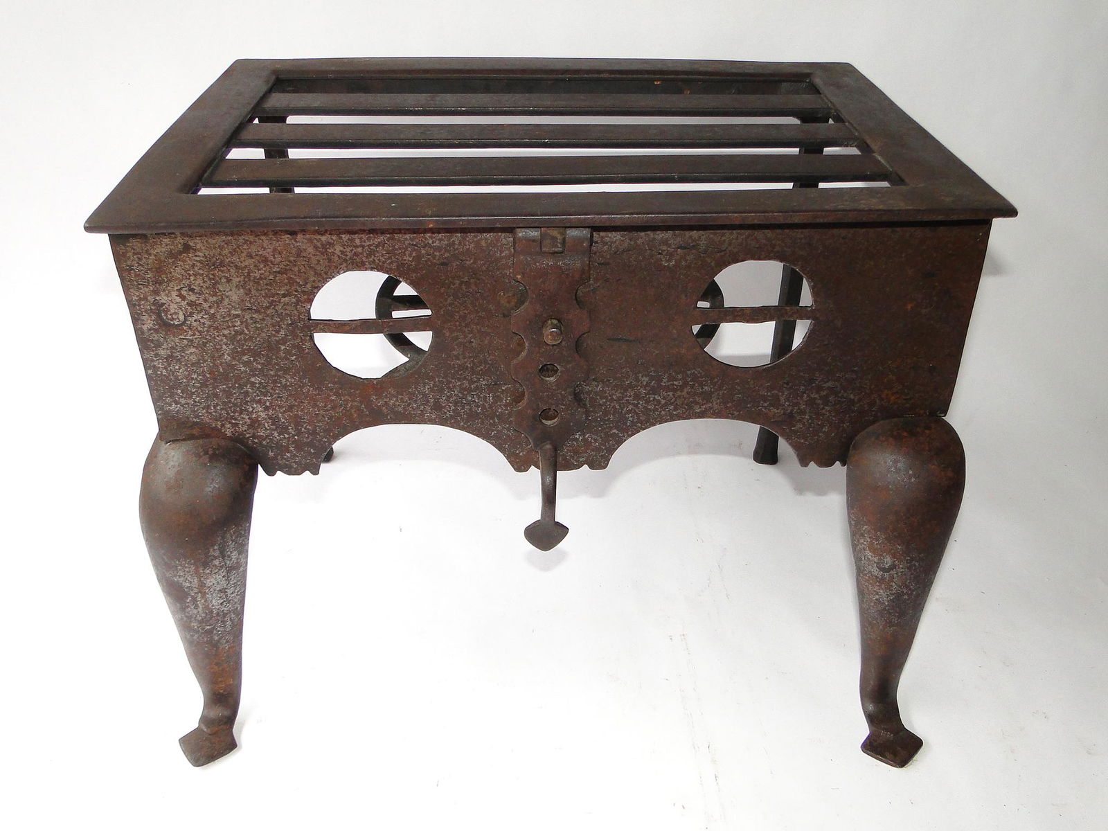 LARGE 18TH C FIREPLACE TRIVET (1 of 5)
