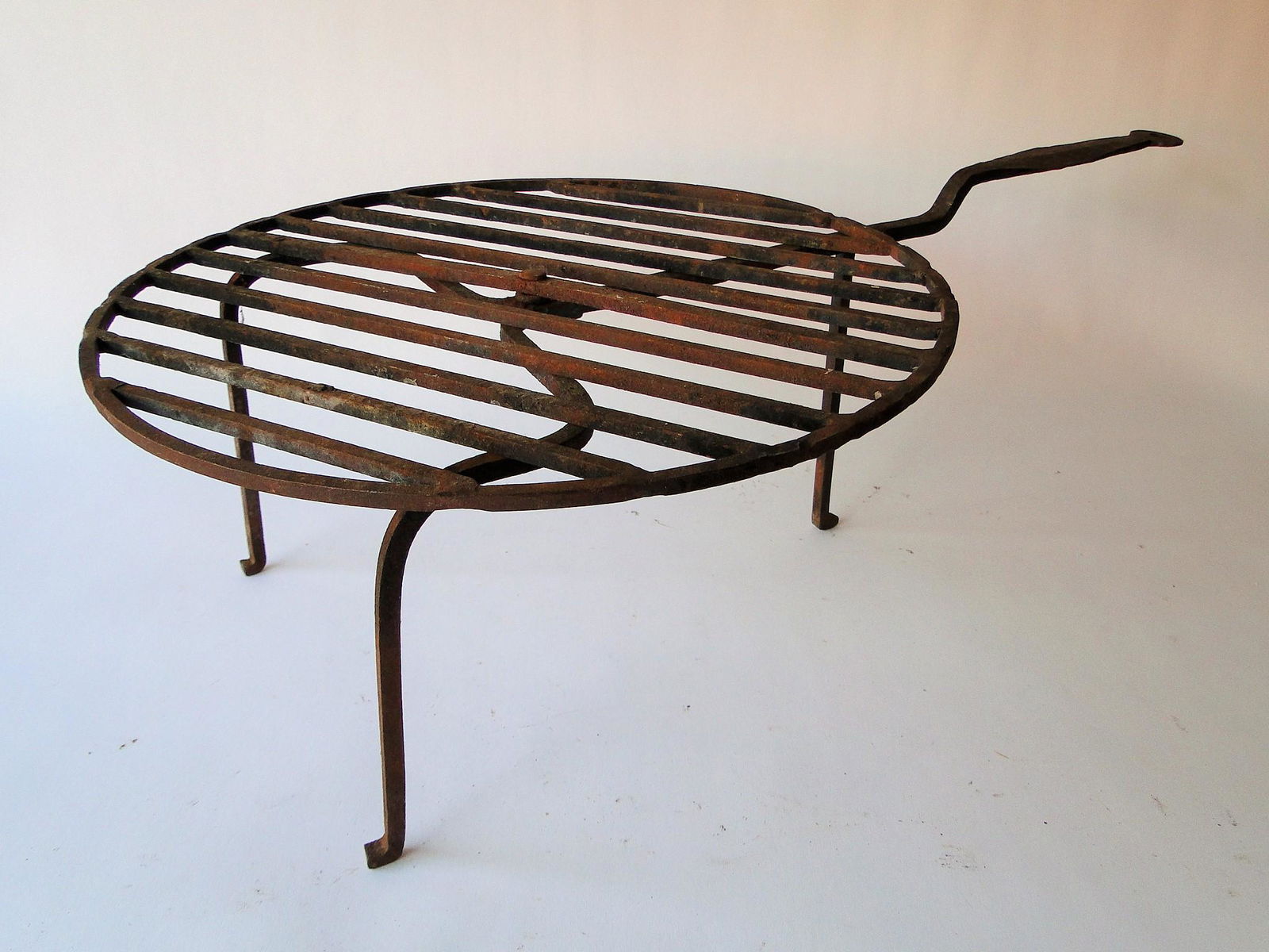 VERY LARGE 18TH C CIRCULAR HEARTH ROASTER (1 of 3)