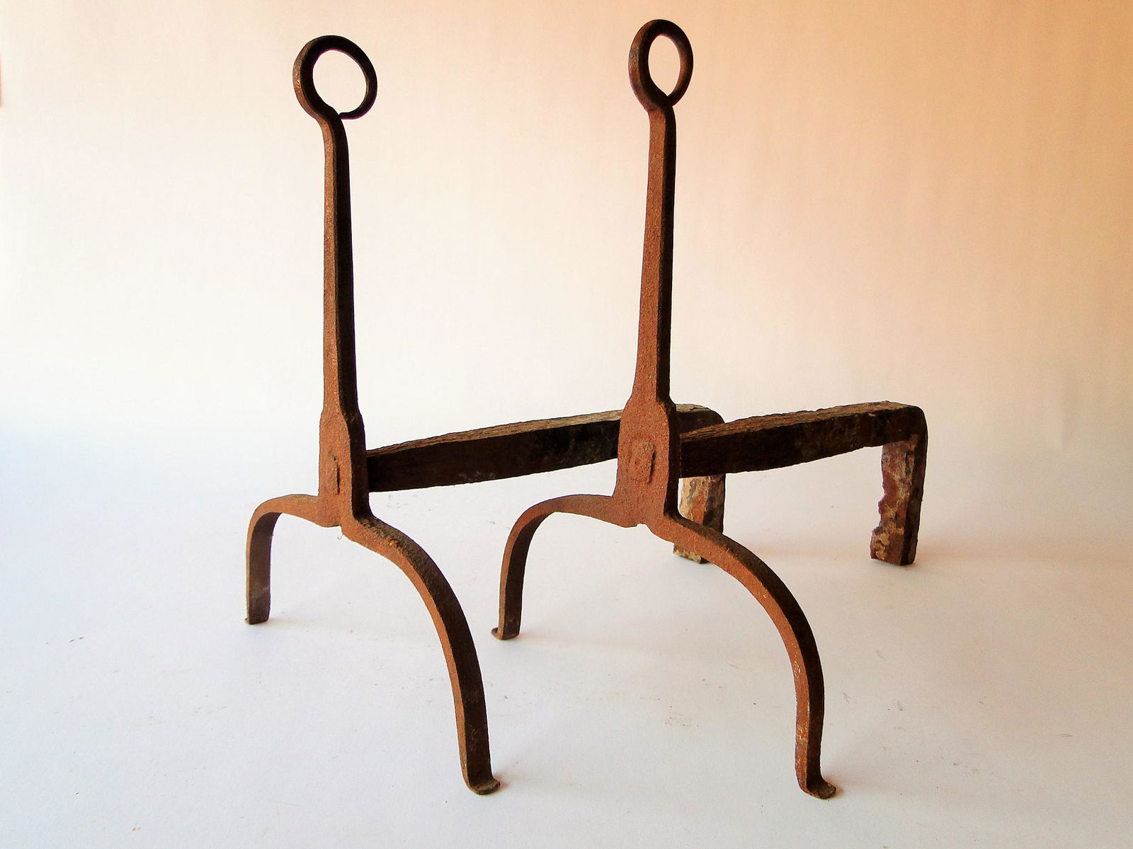 EARLY 18TH C PAIR OF LOOP TOP ANDIRONS: EARLY 18TH C PAIR OF LOOP TOP ANDIRONS, 17" TALL X 14 1/2" LONG