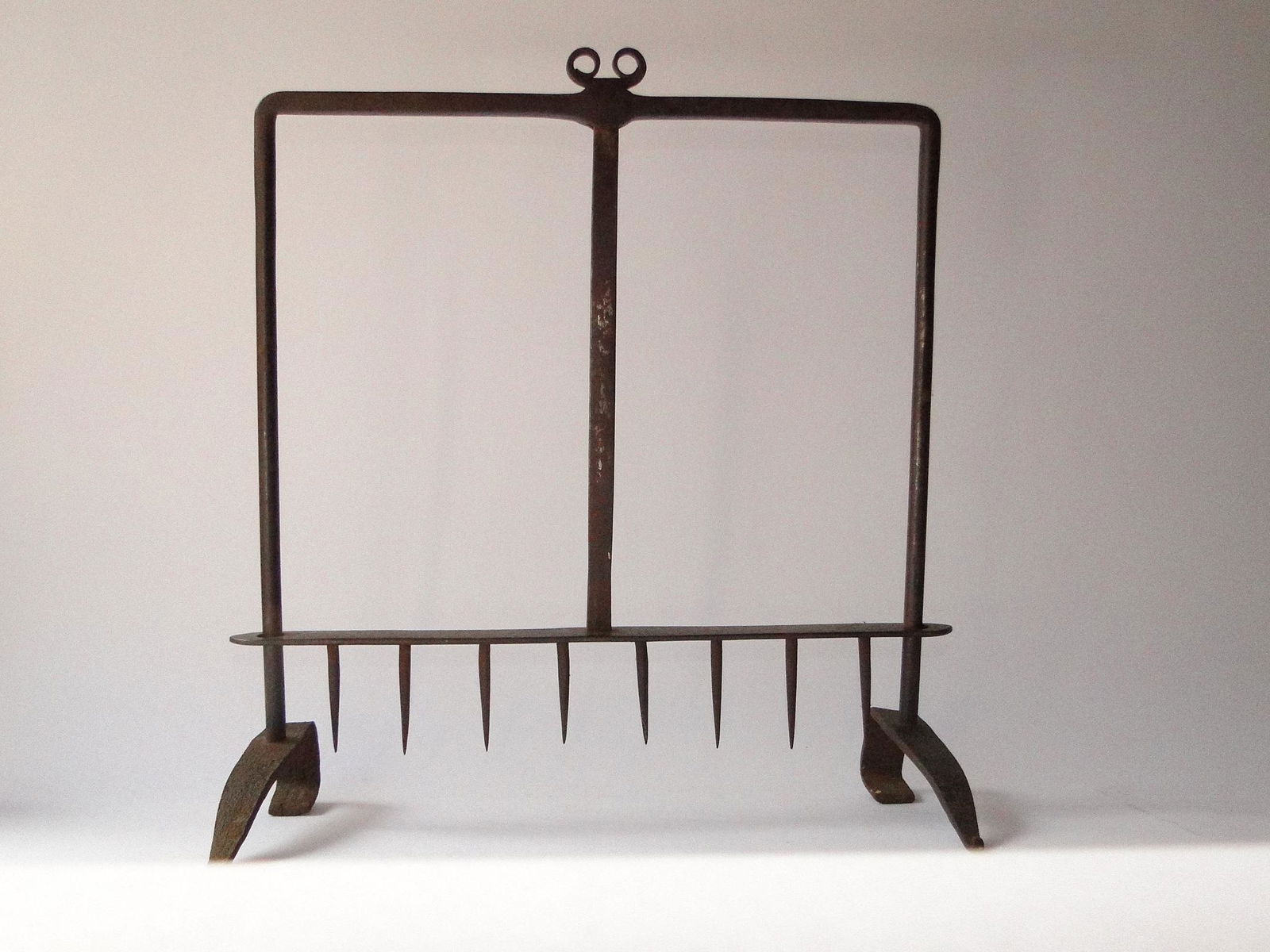 18TH C HORIZONTAL IRON BROILER (1 of 3)