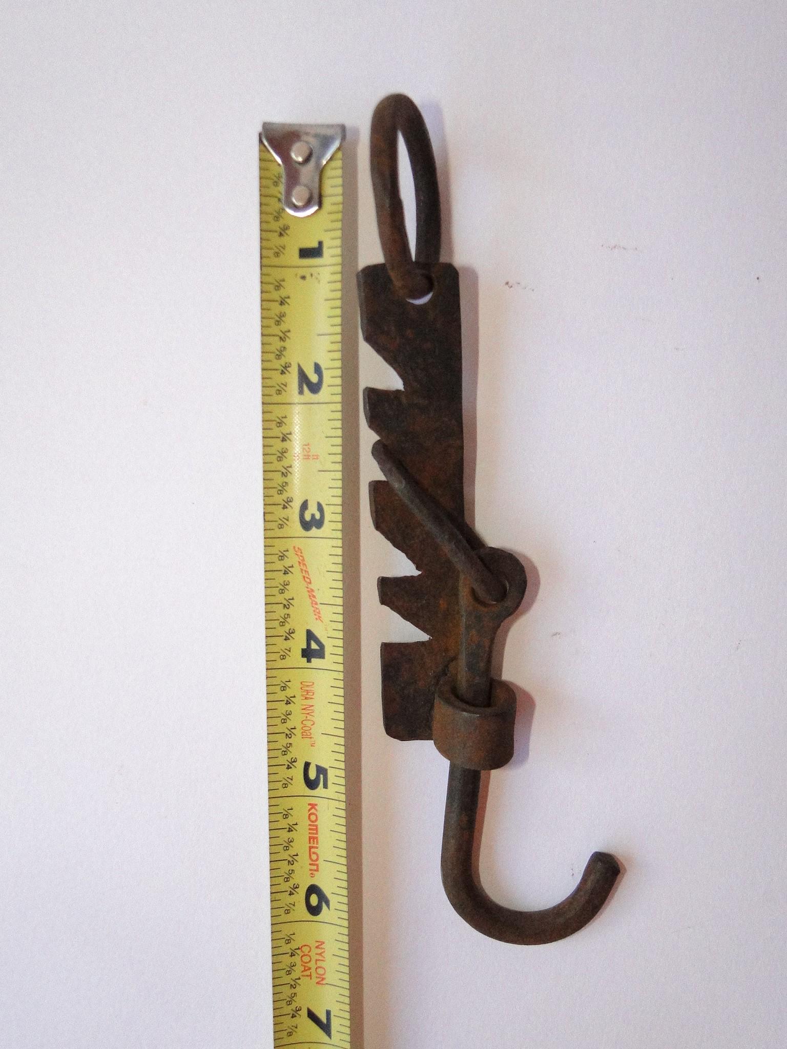 RARE DIMINUTIVE IRON TRAMMEL (1 of 2)