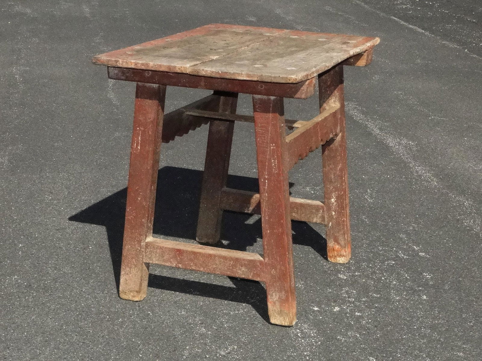 PRIMITIVE COUNTRY FIRESIDE TABLE (1 of 4)