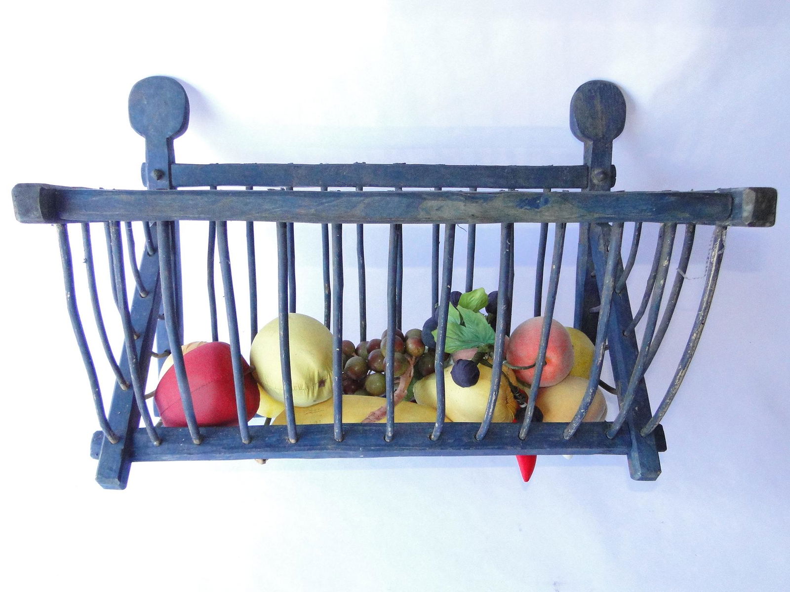 EARLY BLUE PAINTED WINDSOR VEGETABLE RACK (1 of 6)