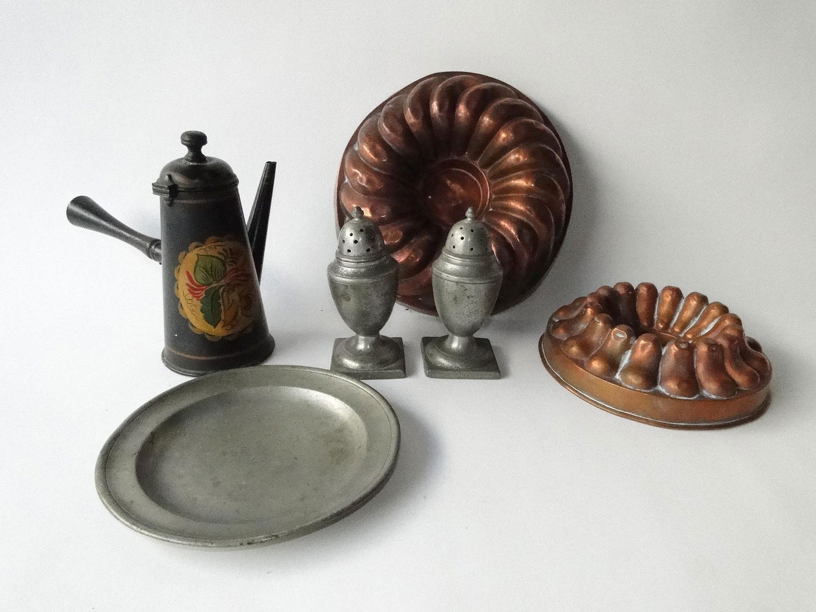 GROUPING OF MIXED METAL ITEMS (1 of 2)