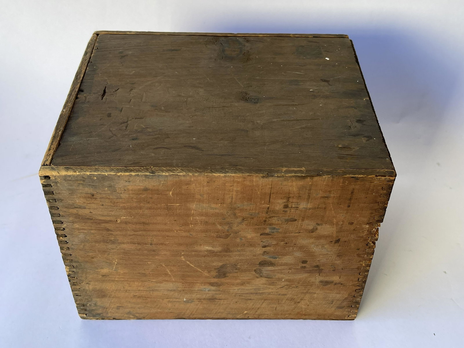 WOODEN SLIDE BOX W/ DAGUERREOTYPE PARTS: WOODEN SLIDE BOX W/ DAGUERREOTYPE PARTS
