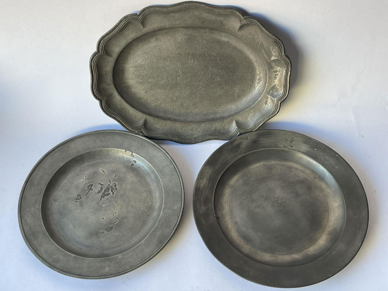 GROUPING OF THREE PEWTER PLATES (1 of 5)