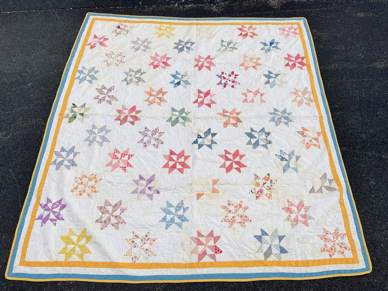 STAR DESIGN QUILT (1 of 4)