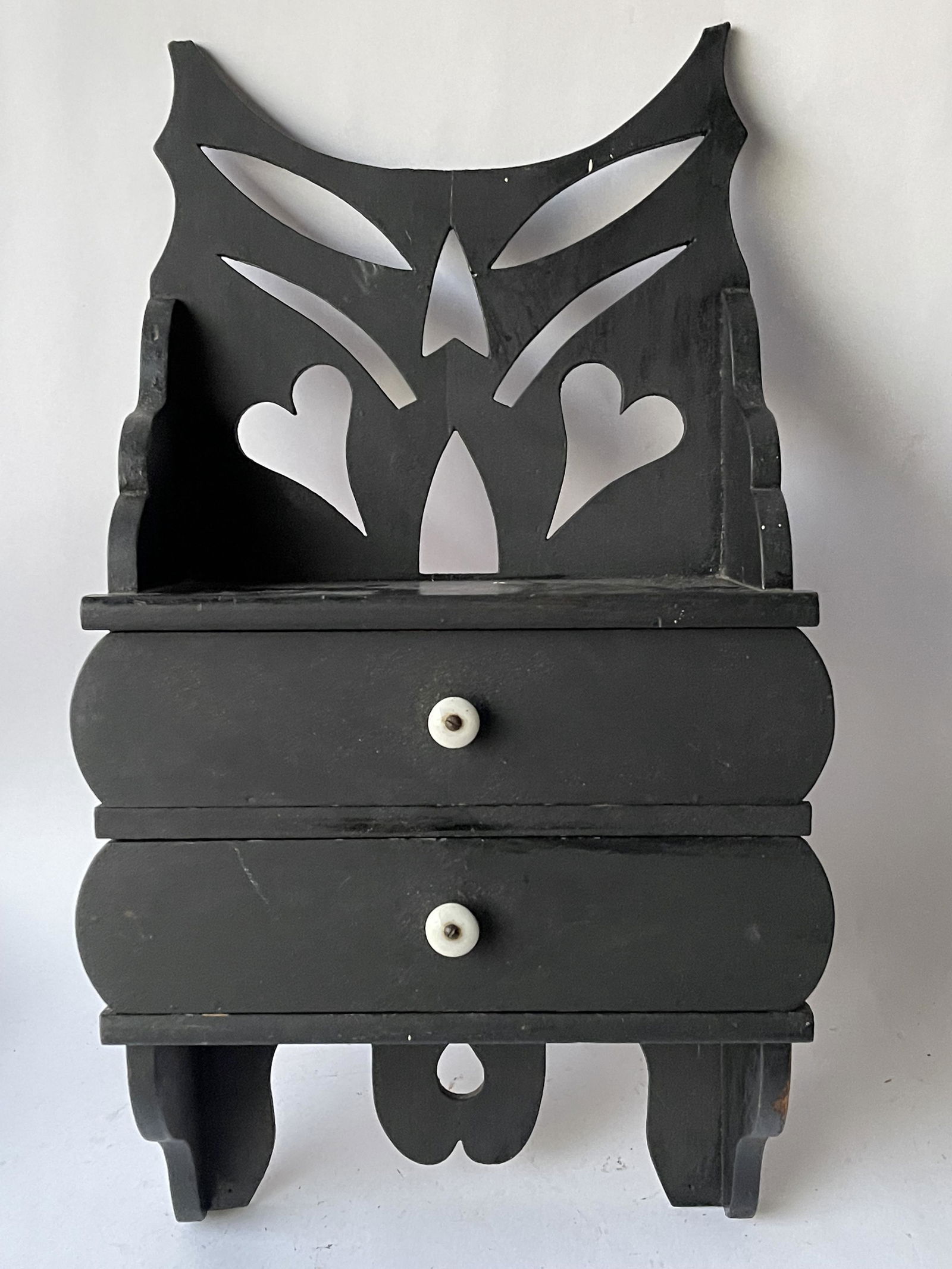 BLACK PAINTED WALL SHELF (1 of 2)