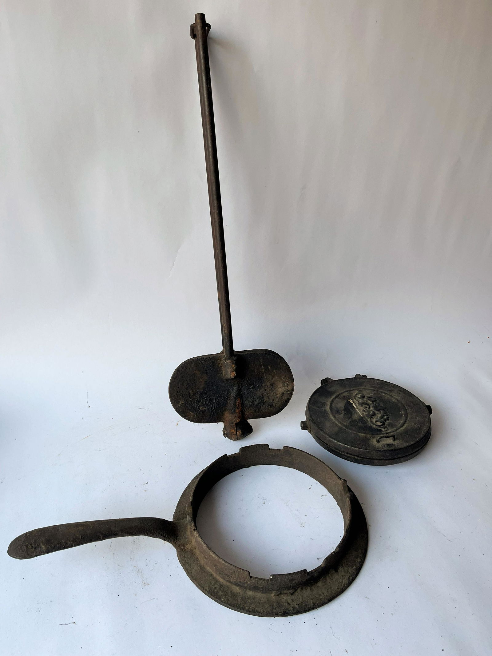 EARLY WROUGHT IRON WAFFLE MAKER, CREPE MAKER (1 of 2)