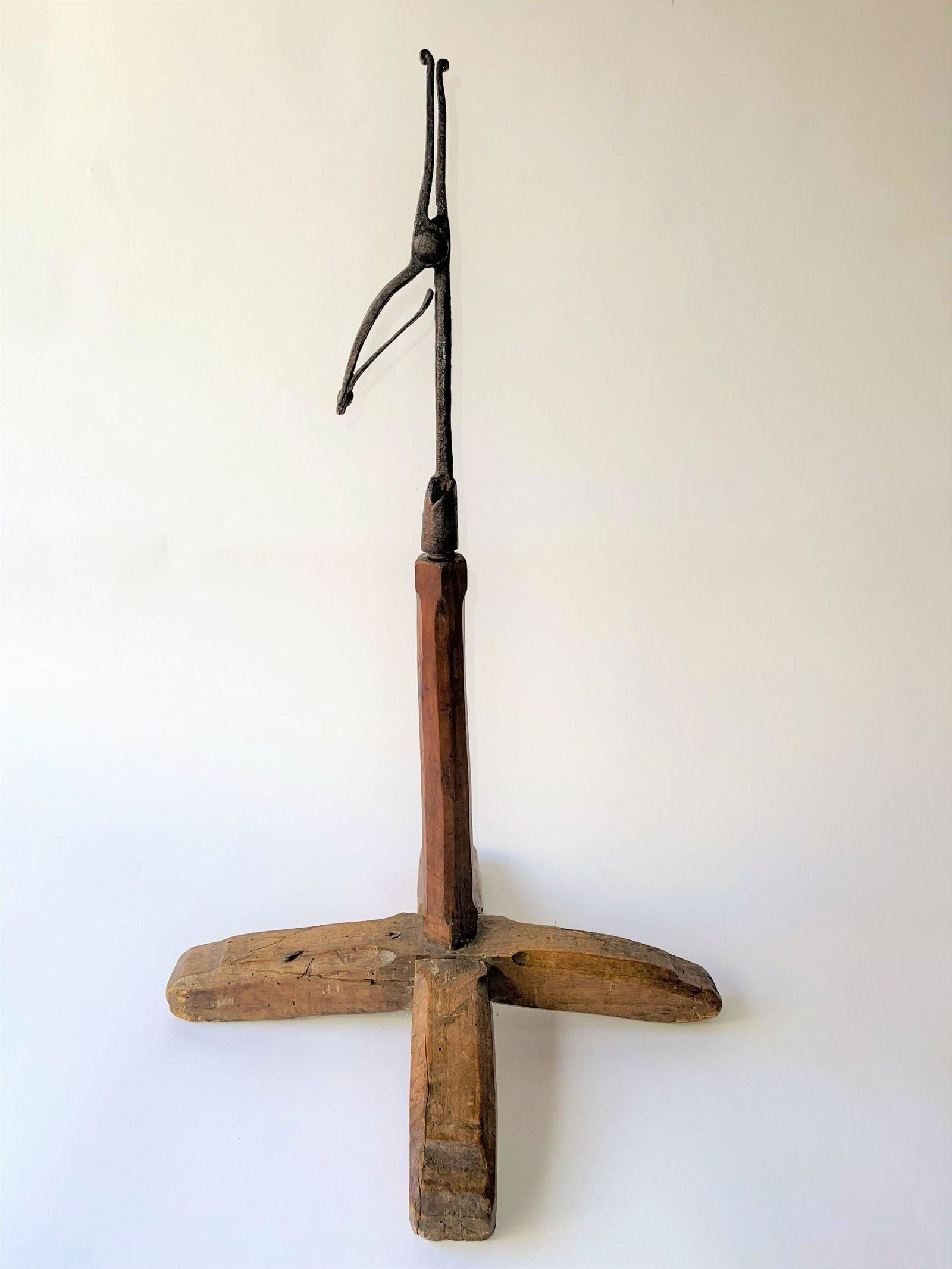 18TH C WROUGHT IRON RUSH LIGHT (1 of 4)