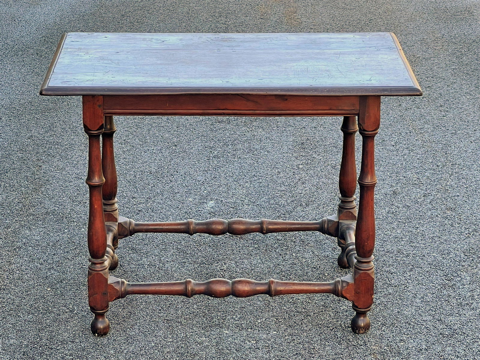 RARE EARLY 18TH C BOSTON, MA.TAVERN TABLE (1 of 8)