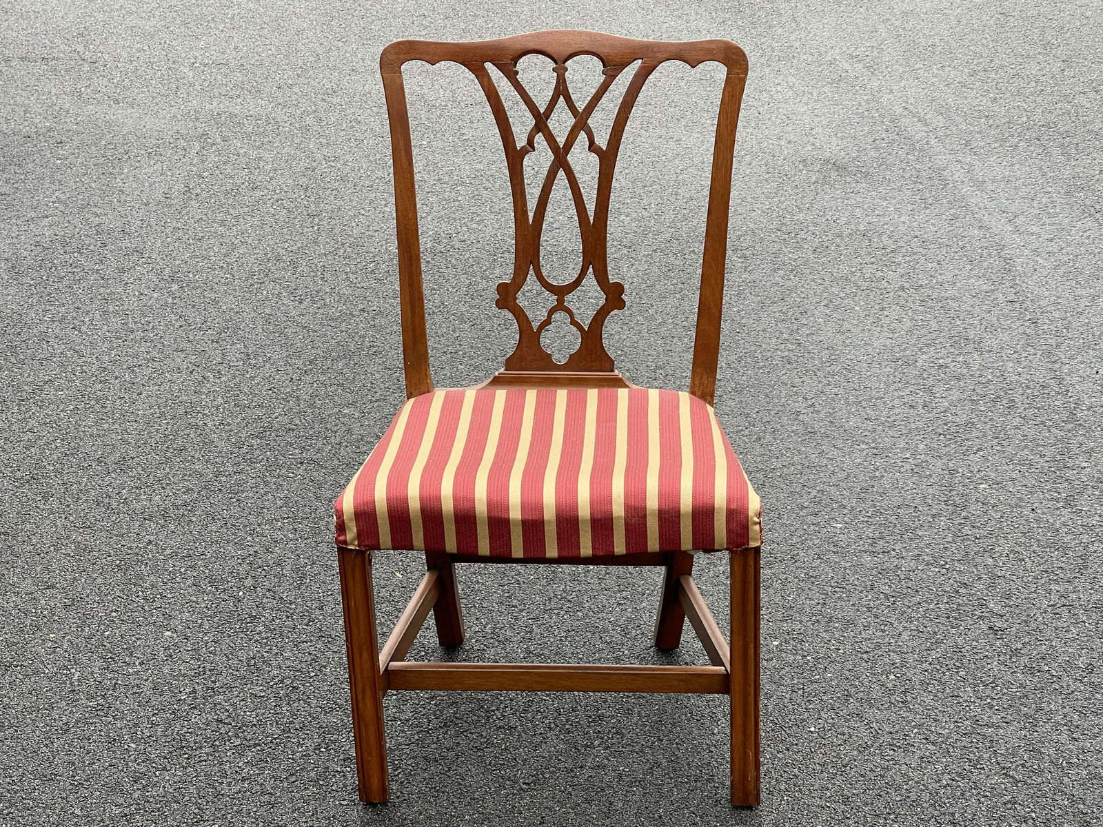 FEDERAL PERIOD CHIPPENDALE DINING CHAIR (1 of 4)