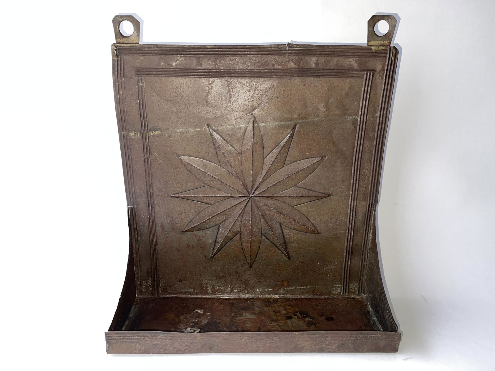 19TH C HANGING TIN UTENSIL HOLDER WITH STAR (1 of 4)