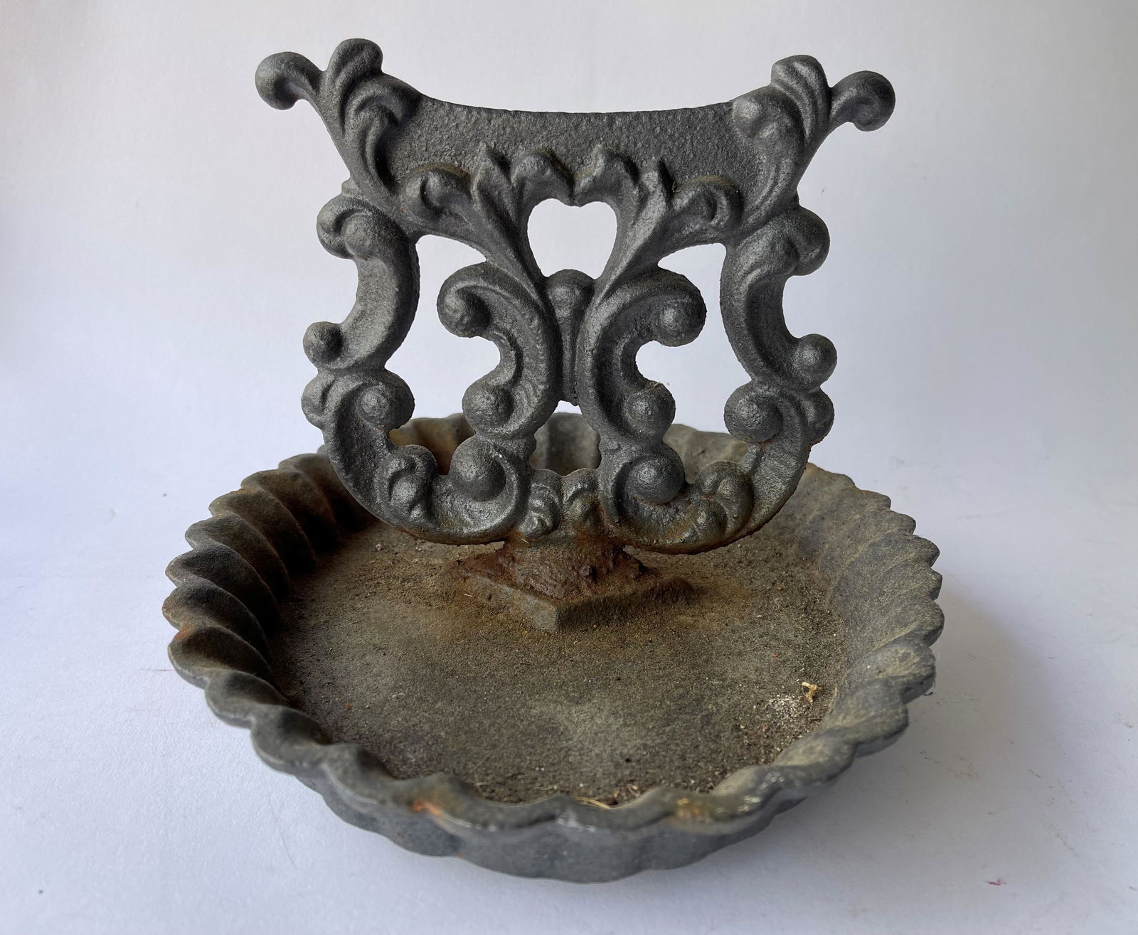 METAL FLORAL BOOT SCRAPER (1 of 2)