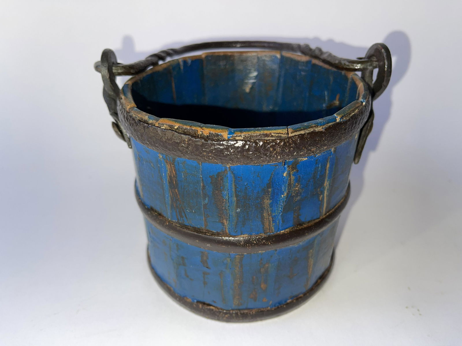EARLY 19TH C BLUE PAINTED STAVED PAIL (1 of 4)