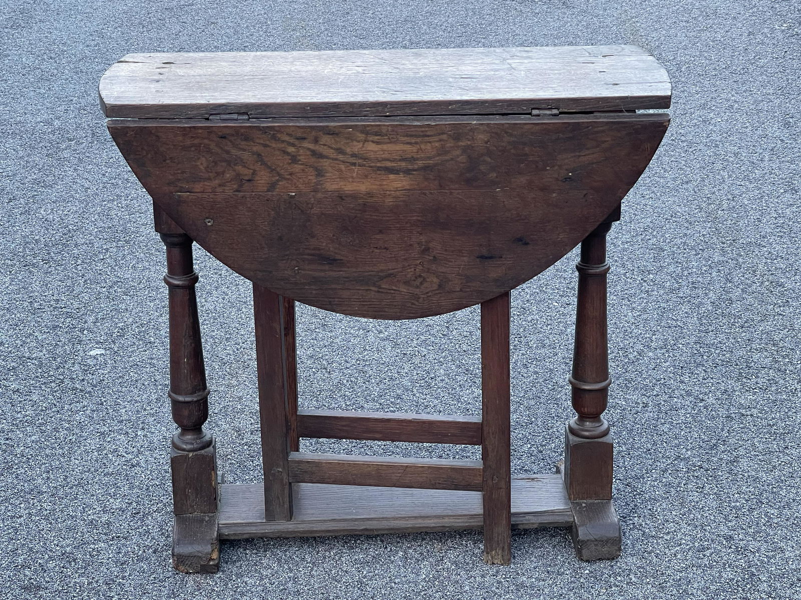17TH C ENGLISH SHOEFOOT GATELEG TABLE (1 of 5)