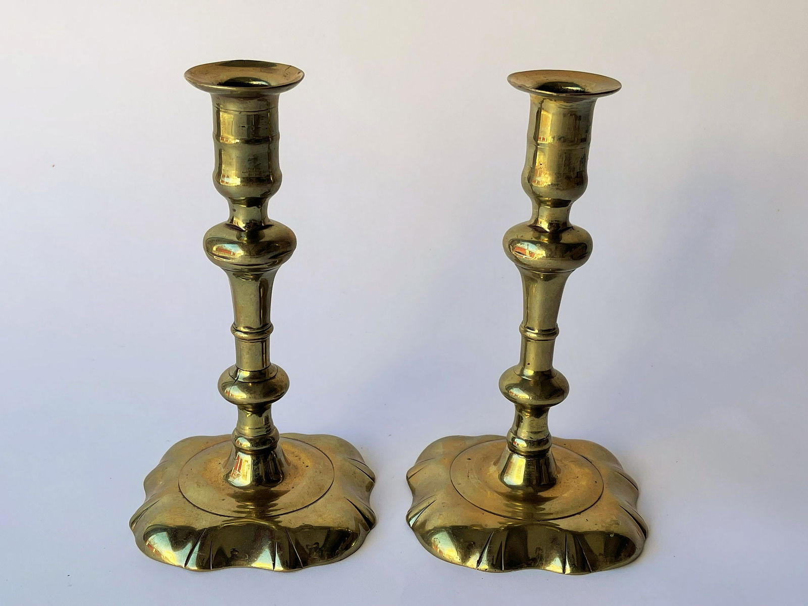 PAIR 18TH C  BRASS ENGLISH QUEEN ANNE PETAL BASE CANDLESTICKS (1 of 3)