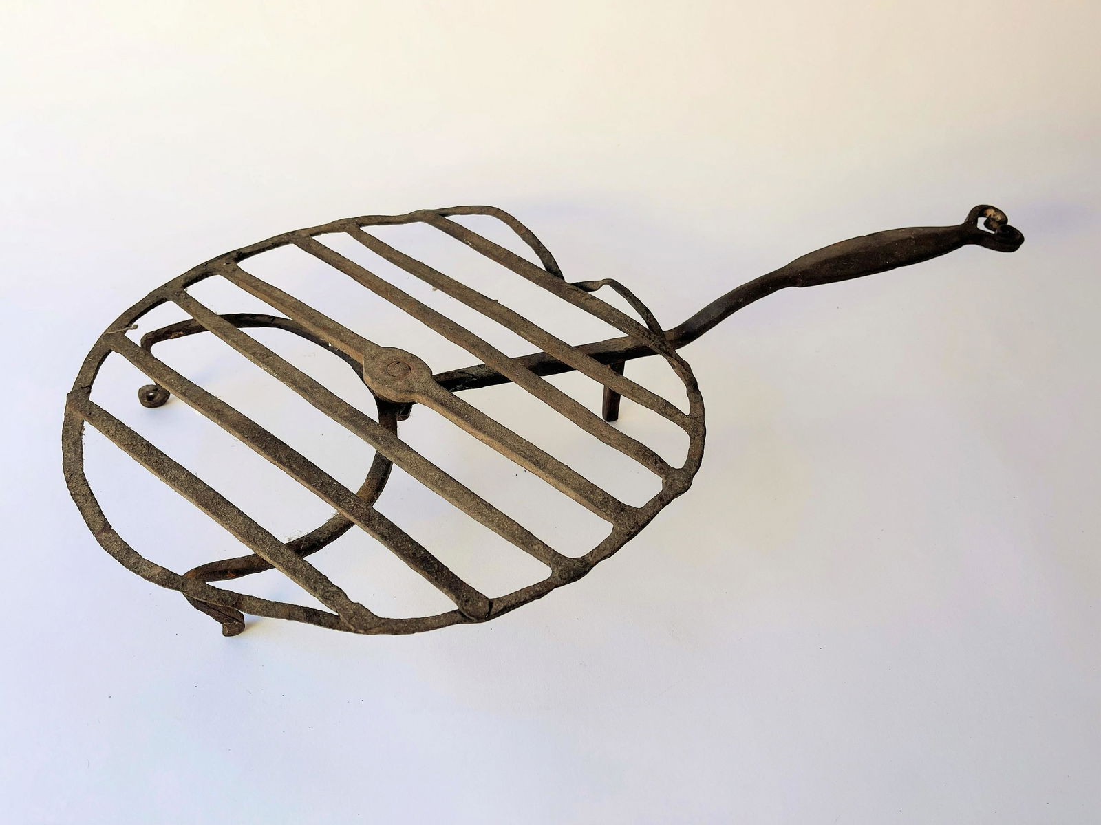 EARLY 18TH C IRON CIRCULAR BROILER (1 of 3)