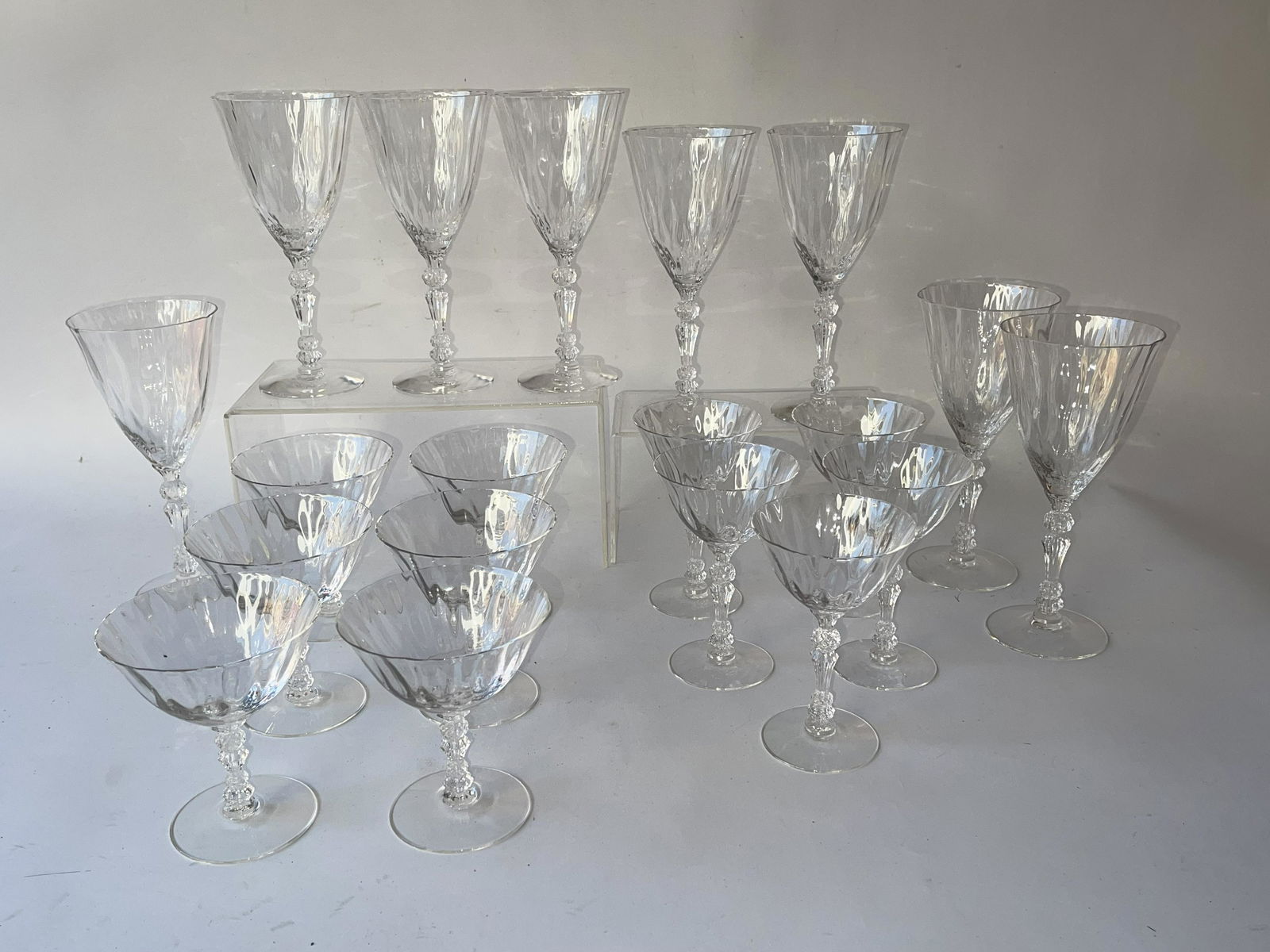 GROUPING OF FOSTORIA GLASS STEMWARE (1 of 5)