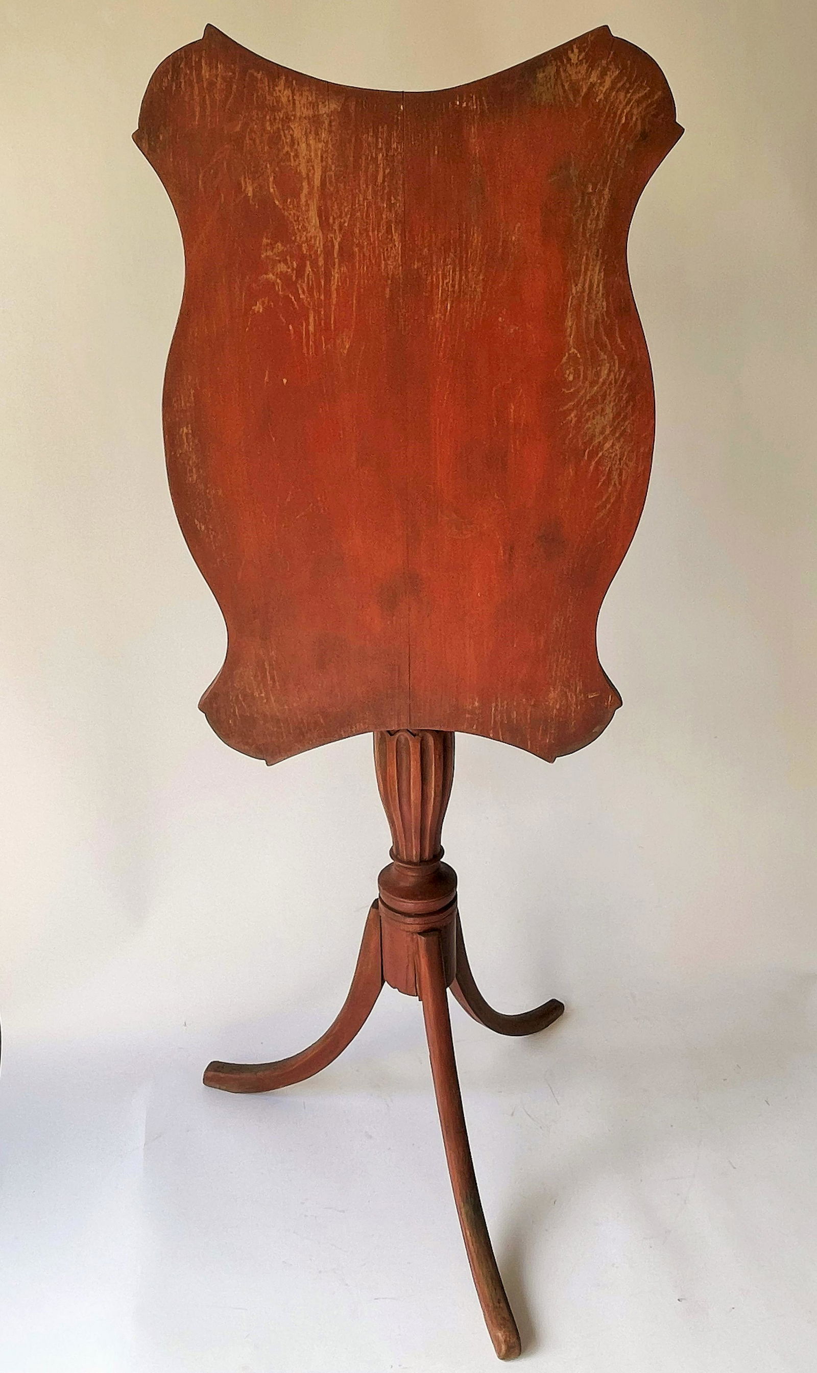 19TH C TILT TOP NEW HAMPSHIRE CANDLESTAND (1 of 5)