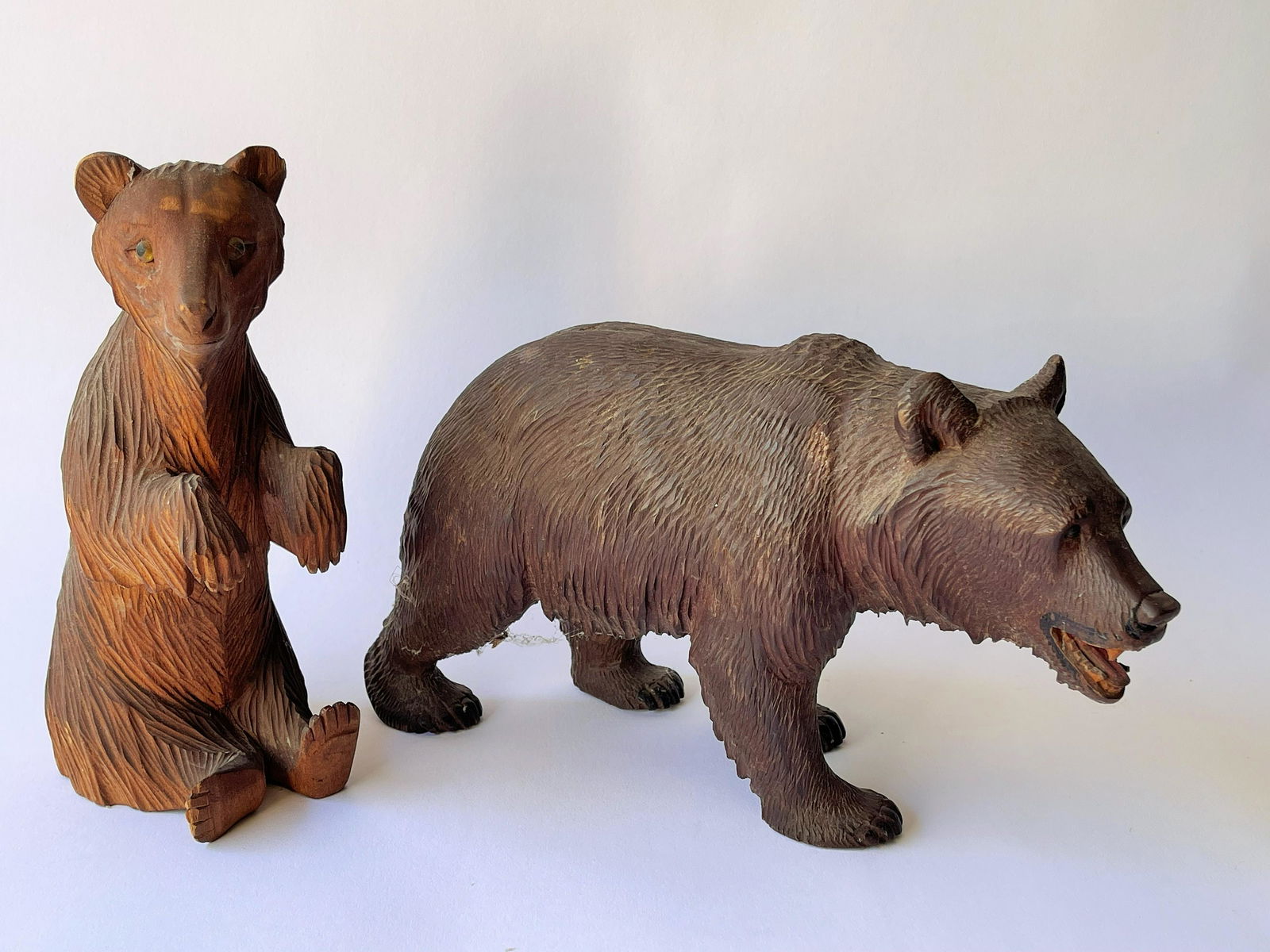 TWO WOOD CARVED FOLK ART BEARS (1 of 4)