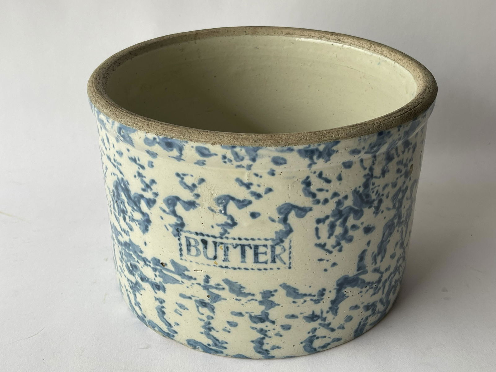 19TH C BLUE / WHITE SPONGE BUTTER CROCK (1 of 4)