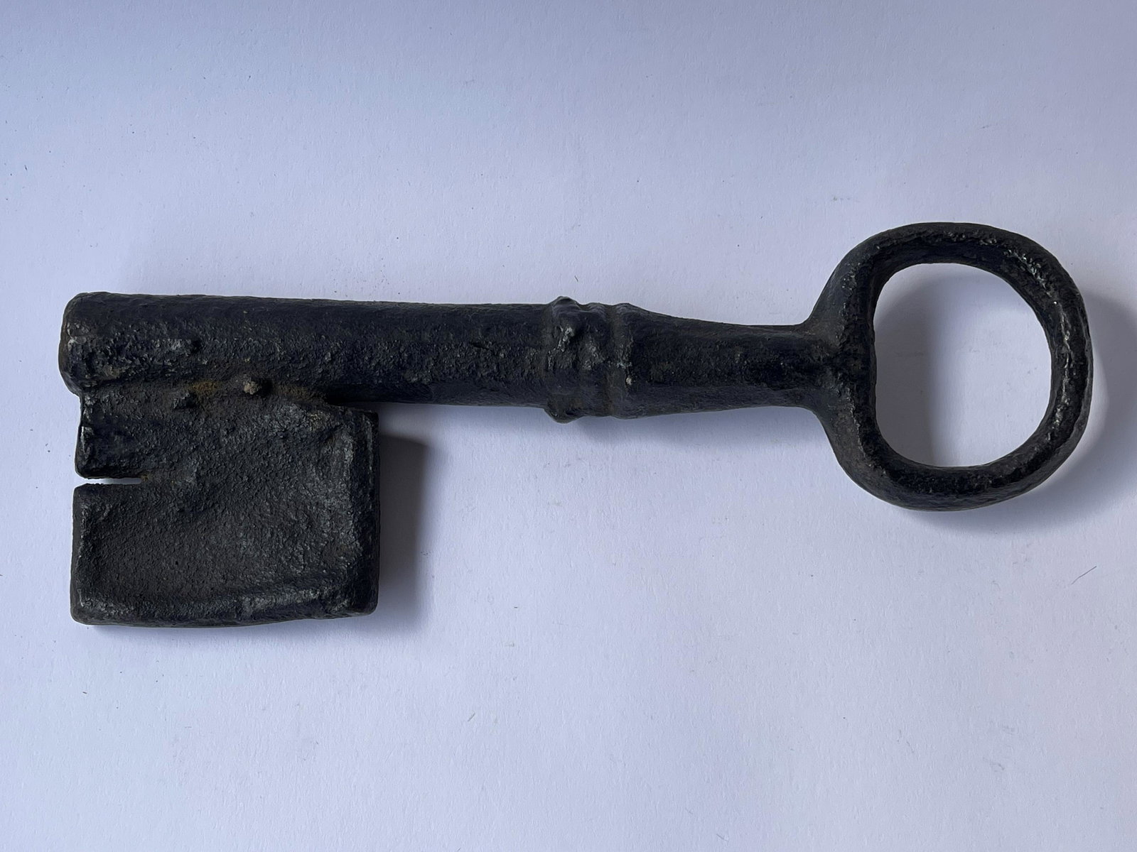 EARLY CAST IRON KEY TRADE SIGN (1 of 4)