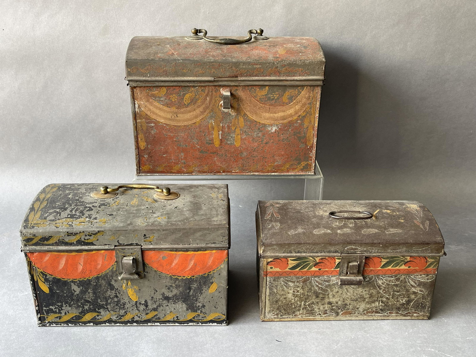 GROUPING OF THREE TOLE BOXES (1 of 4)