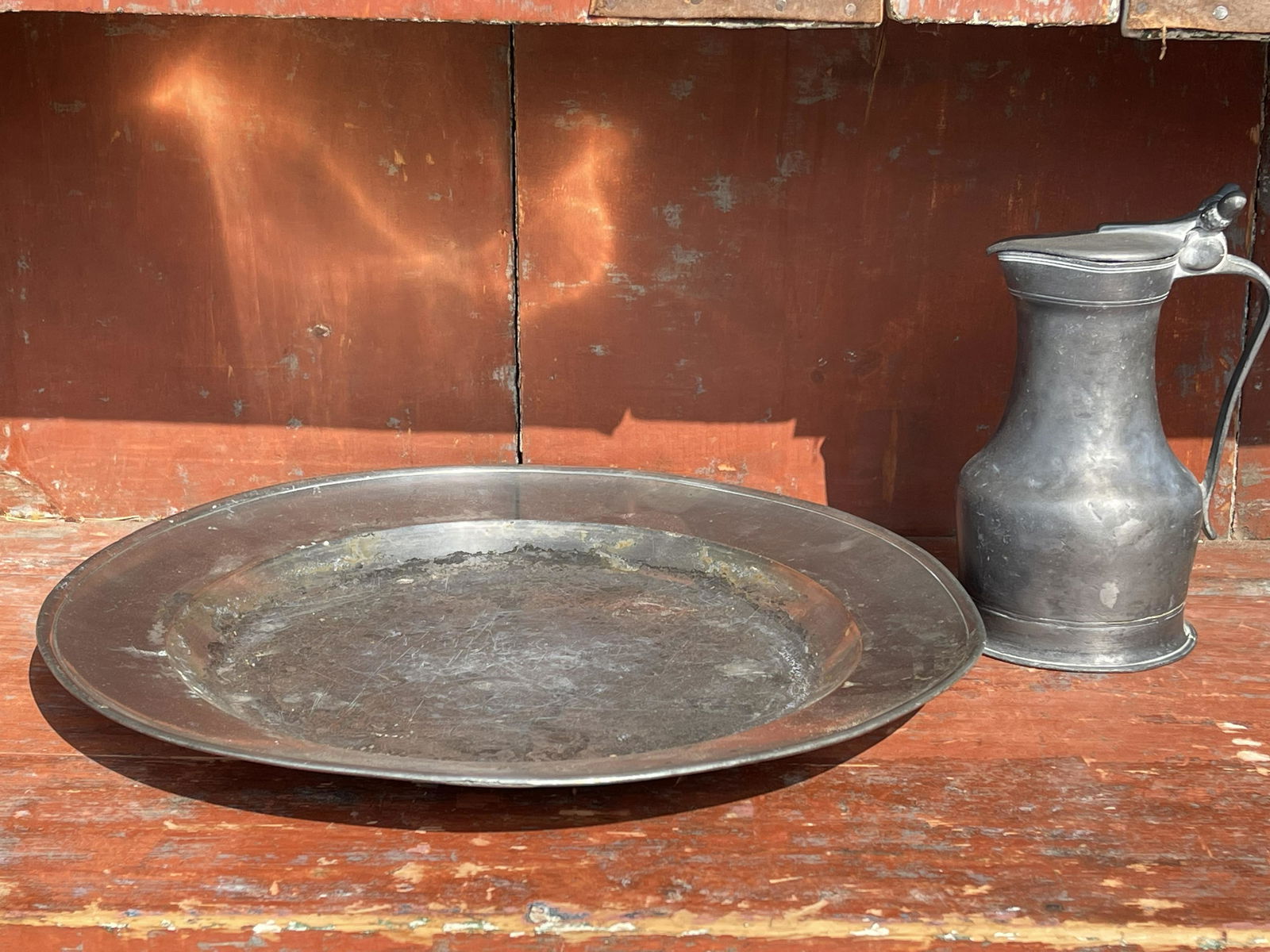 EARLY PEWTER TANKARD AND CHARGER (1 of 4)