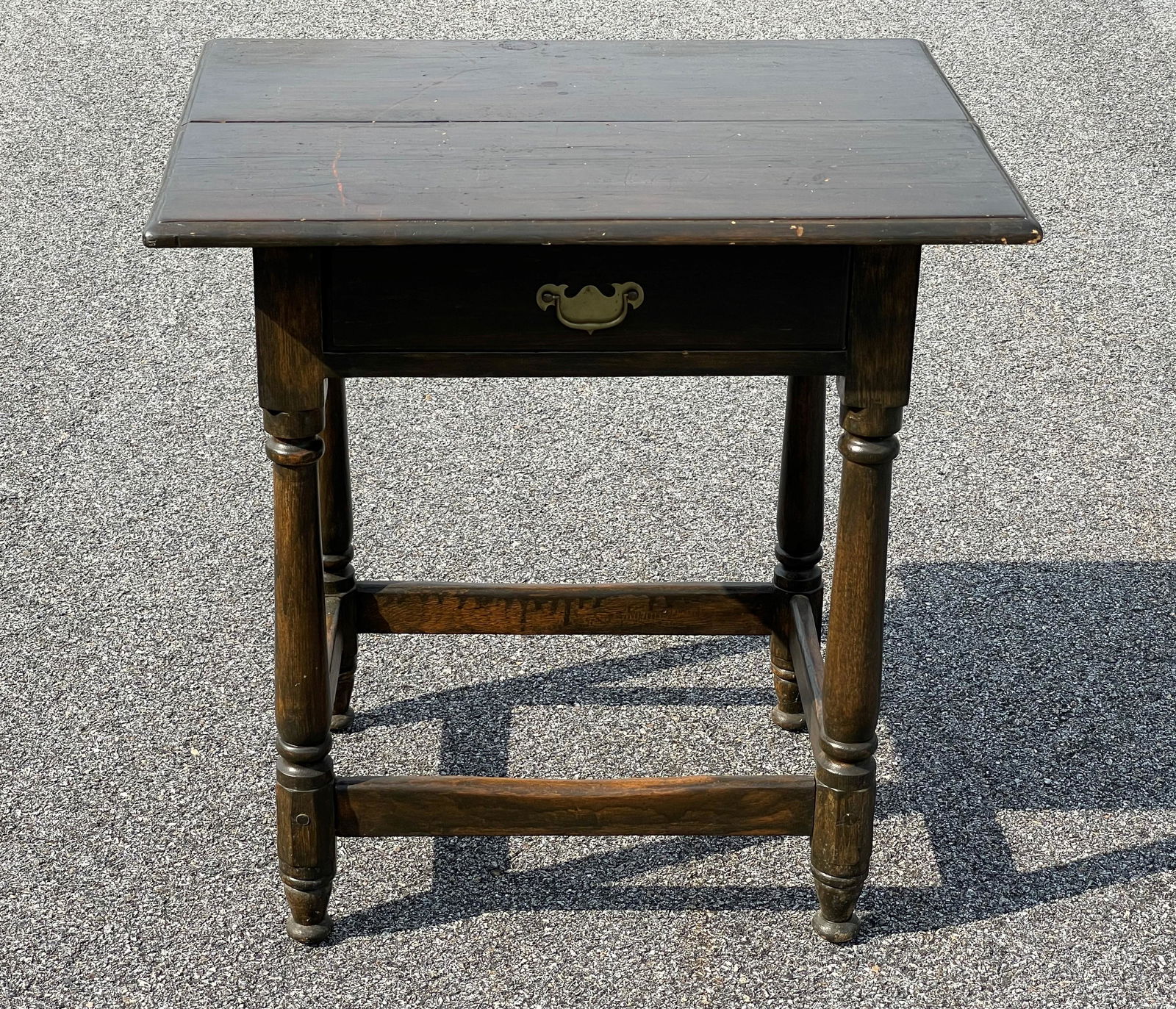 ONE DRAWER TAVERN TABLE (1 of 4)