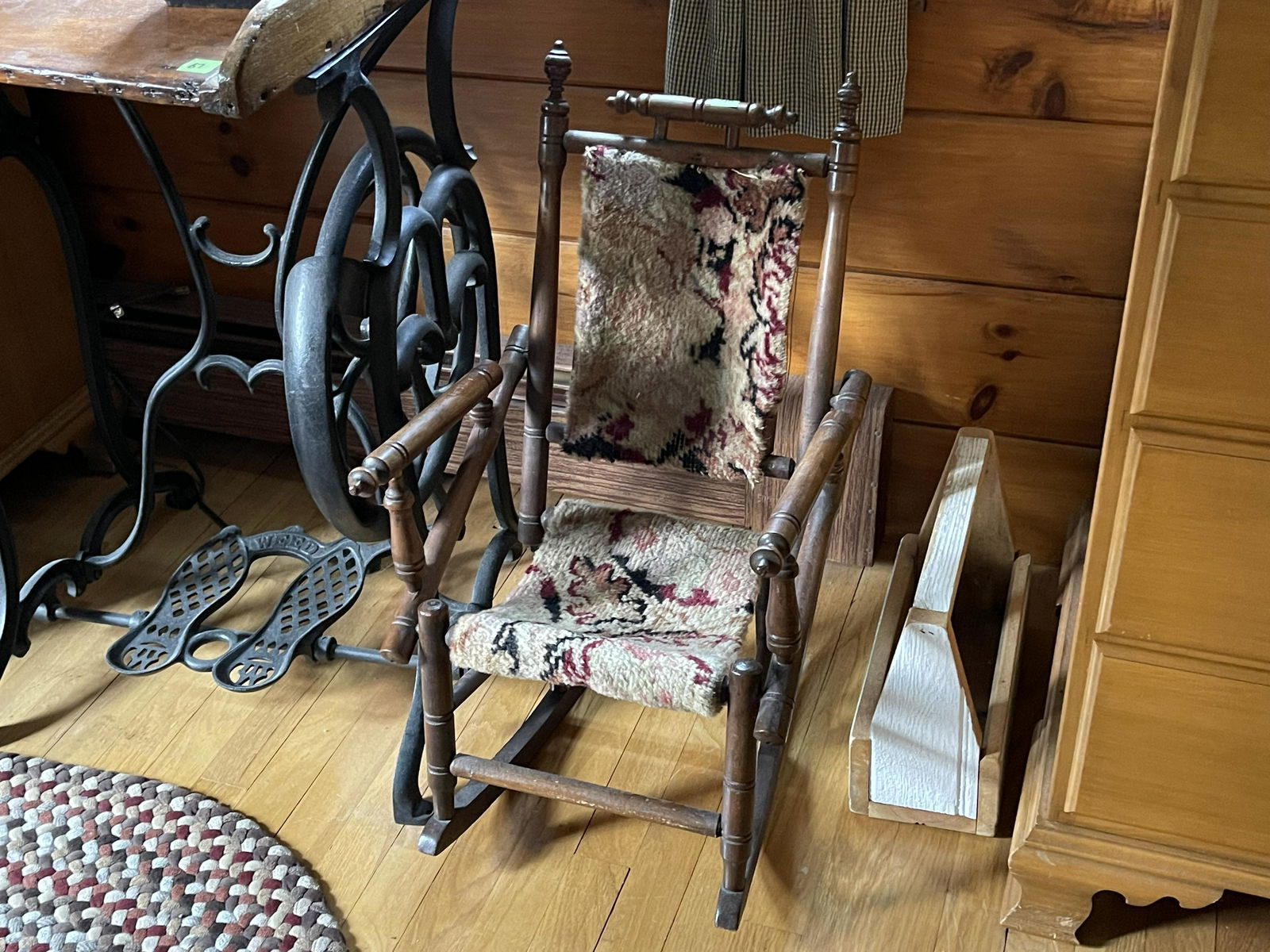 19C Childs Carpet Rocker (1 of 1)