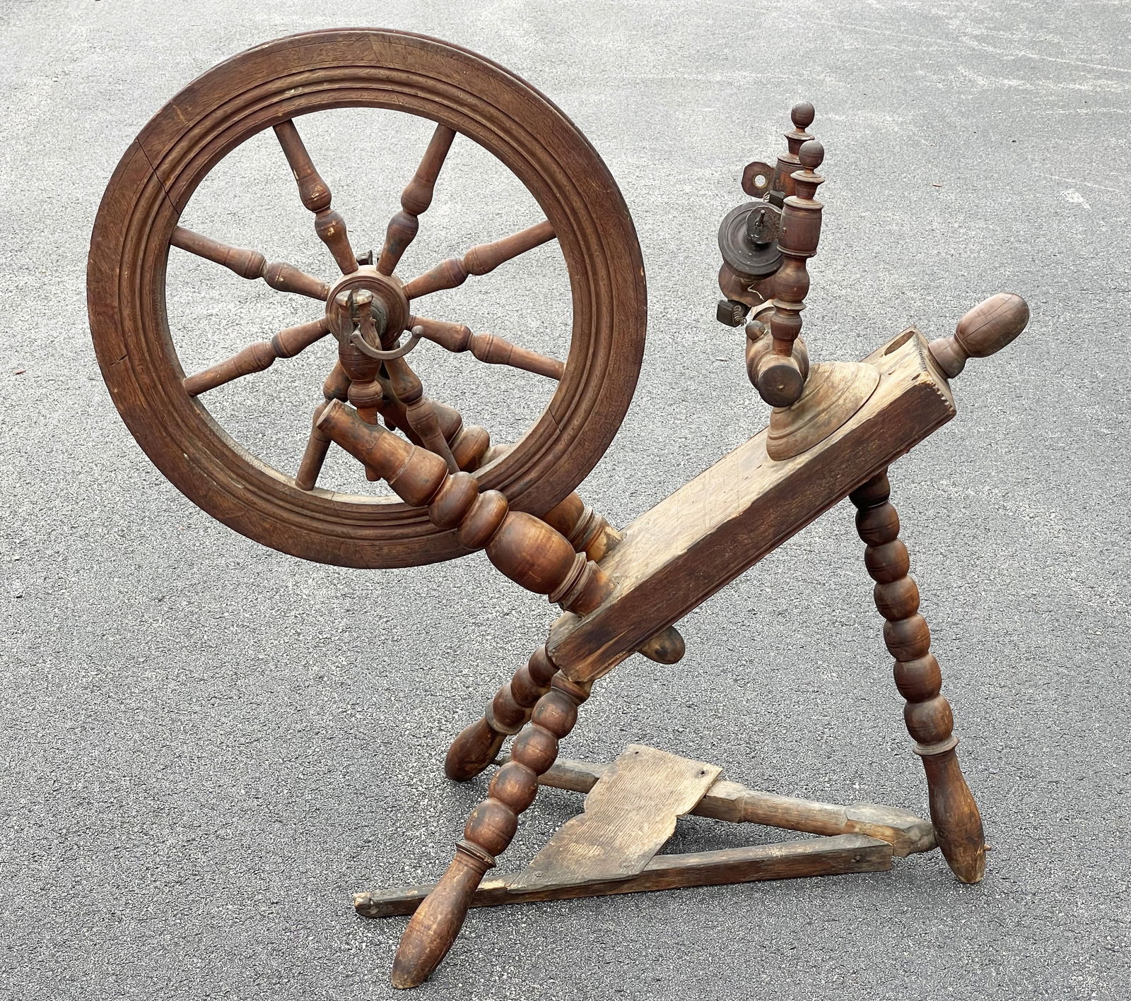 EARLY FLAX WHEEL DATED 1777 (1 of 4)