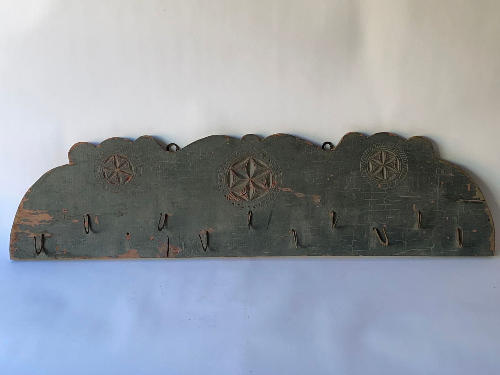 ORIGINAL BLUE PAINTED GAME RACK WITH FORGED IRON HOOKS AND CARVED PENNSYLVANIA HEX (1 of 6)