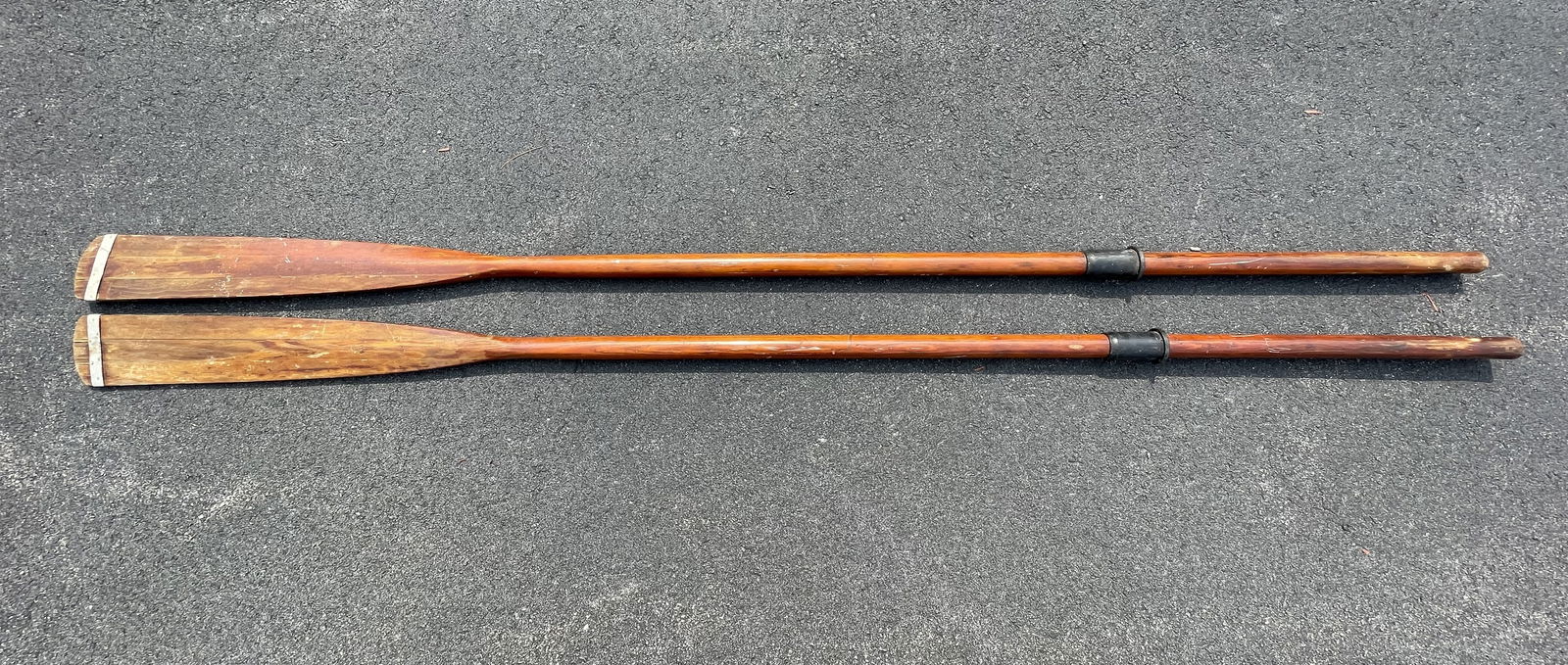 VINTAGE WOODEN OARS (1 of 2)
