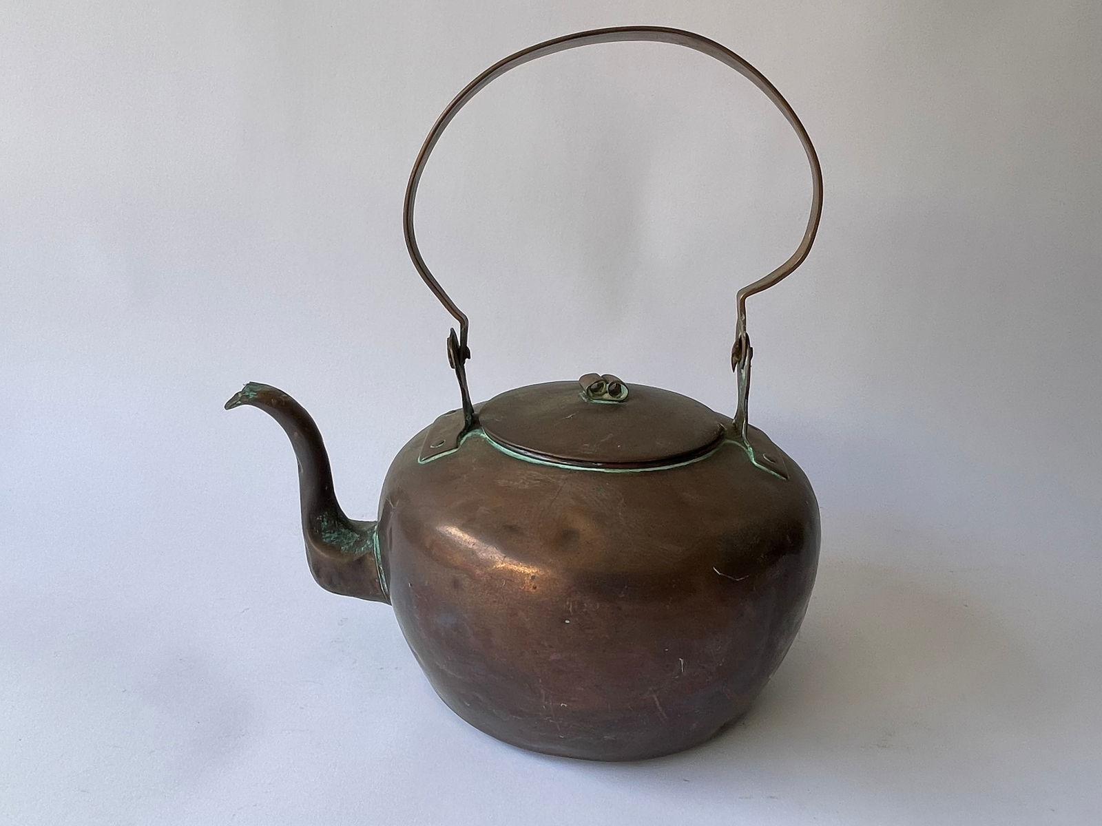 AMERICAN COPPER TEA KETTLE (1 of 3)