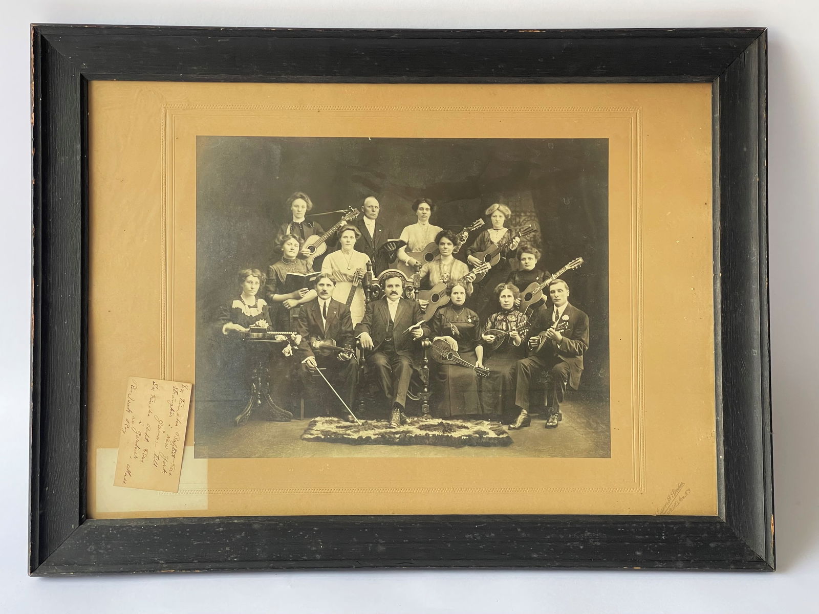 PHOTO OF A STRING INSTRUMENT MUSICAL GROUP (1 of 4)