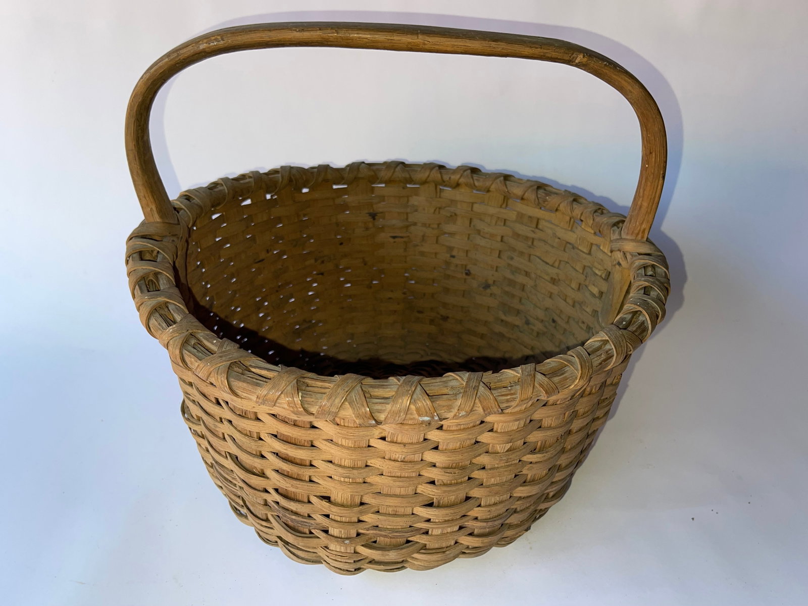 OLD BASKET: OLD BASKET 13" X 7"
