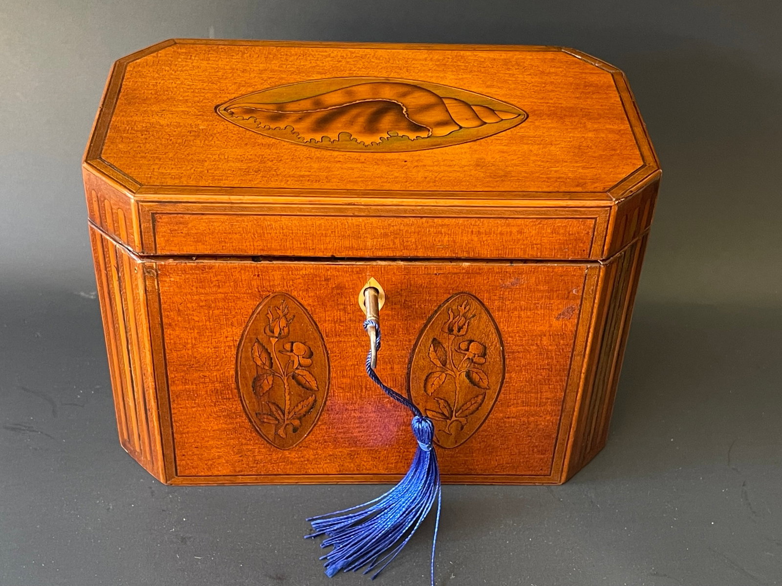 19TH C CANTED CORNER BOOKEND TEA CADDY: 19TH C CANTED CORNER BOOKEND TEA CADDY 5 X 4.5 X 4.5