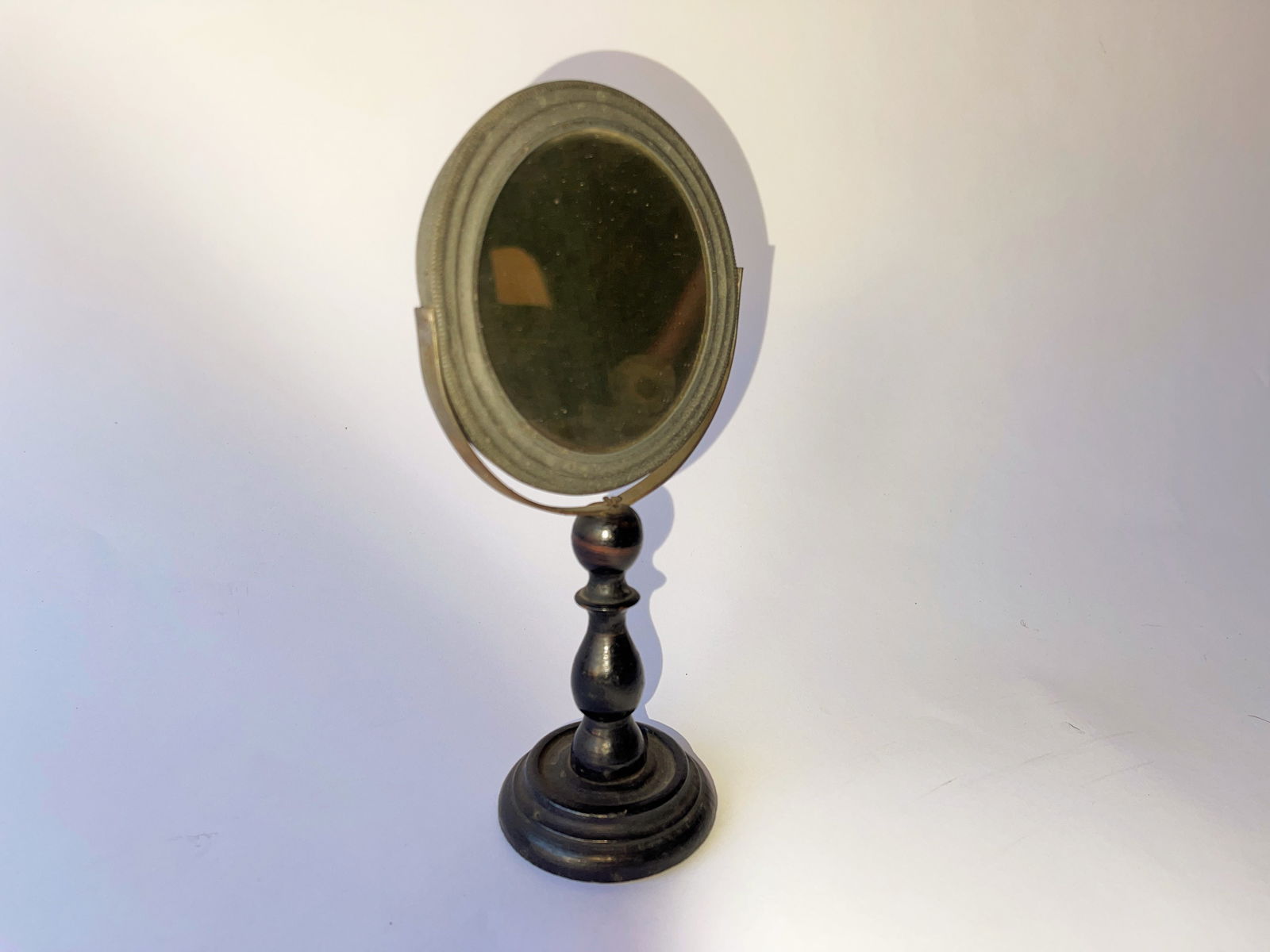EARLY DIMINUTIVE LACE MAKERS REFLECTOR MIRROR: EARLY DIMINUTIVE LACE MAKERS REFLECTOR MIRROR, 7.5" TALL