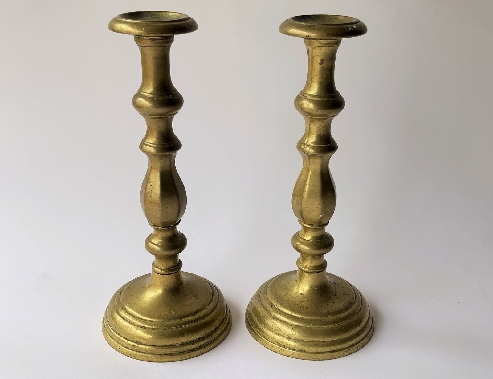 18TH C PAIR PORTUGUESE BRASS CANDLE HOLDERS (1 of 3)