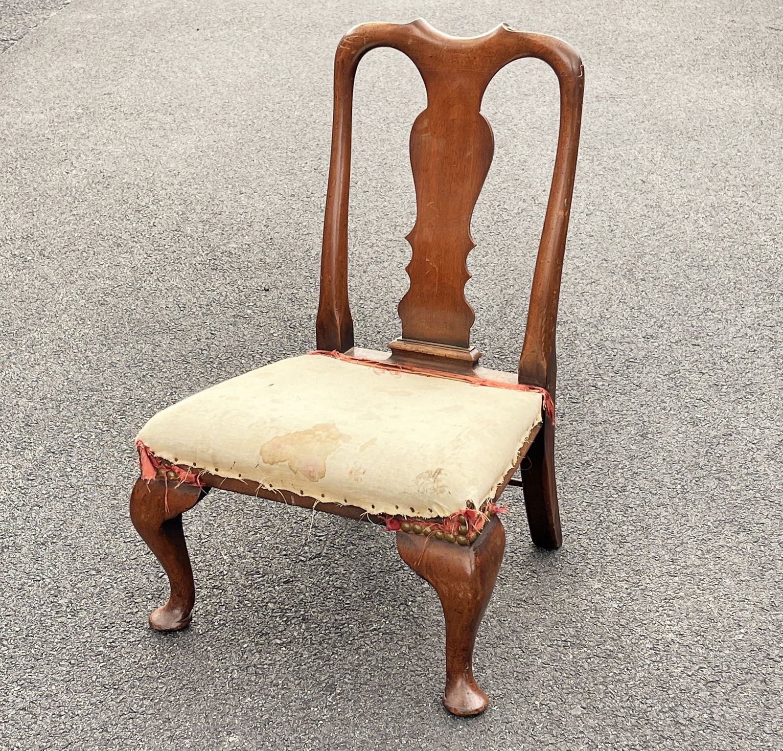 CHILD'S FORMAL PERIOD QUEEN ANNE SIDE CHAIR (1 of 8)