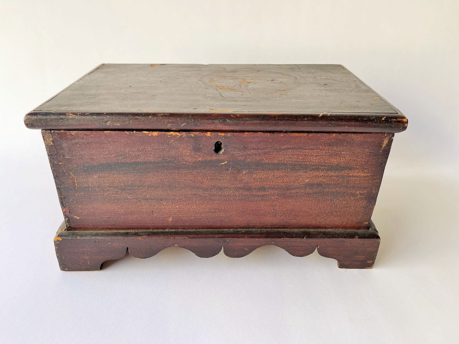 19TH C MINIATURE BLANKET CHEST WITH CUTOUT SCROLLED BASE (1 of 7)