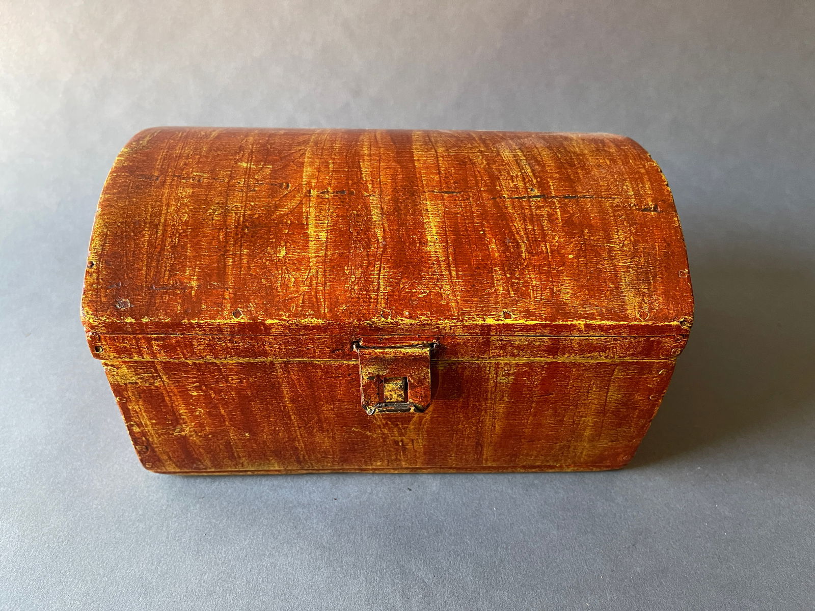 19TH C PAINTED DOME TOP DECORATED BOX (1 of 6)