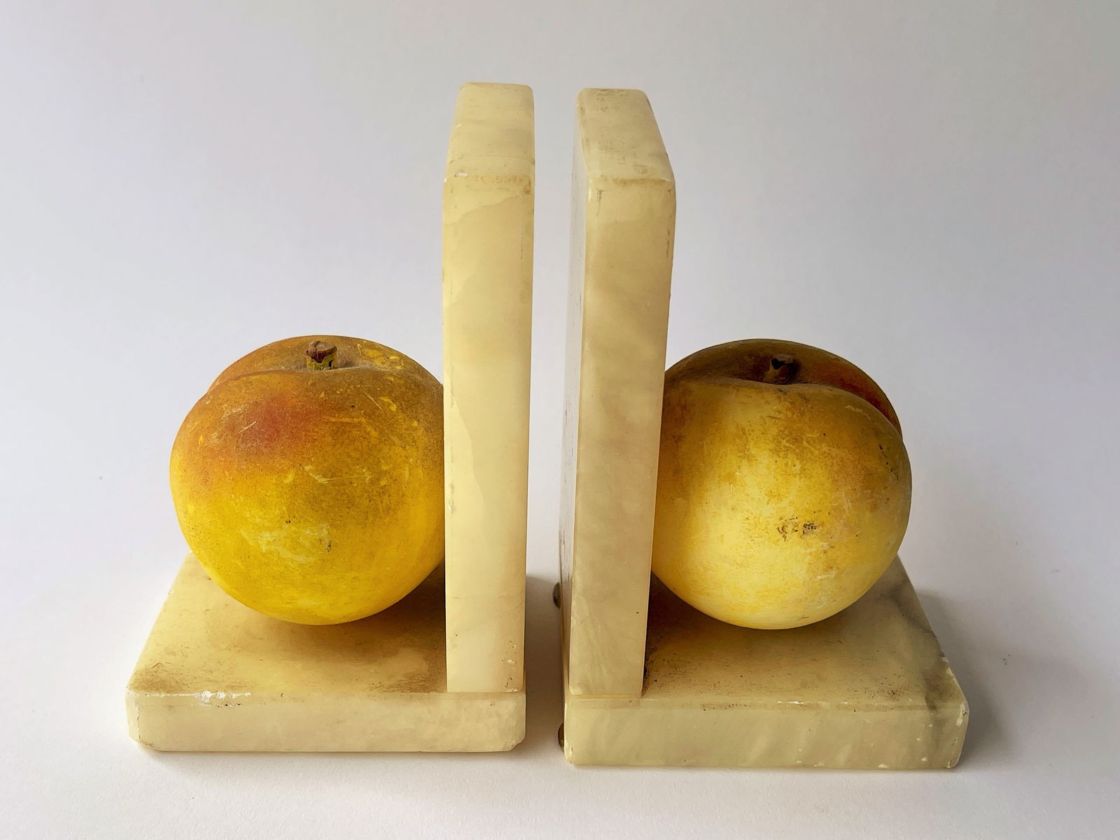 PAIR STONE FRUIT PEACHES BOOKENDS (1 of 3)