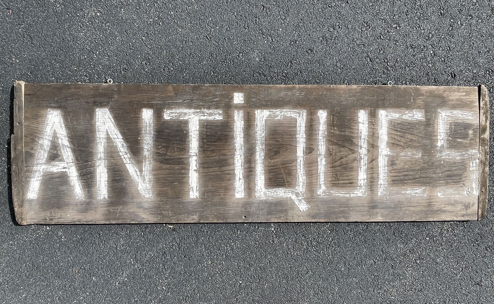 LARGE WOODEN "ANTIQUES" TRADE SIGN (1 of 2)