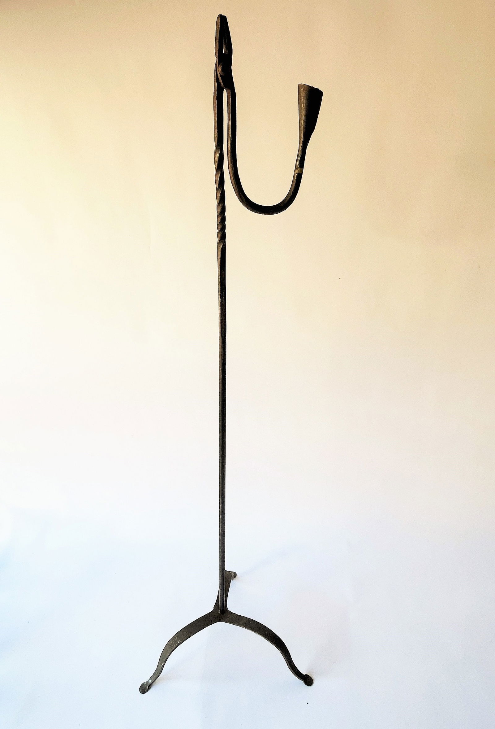 IRON RUSH LIGHT CANDLE STANDARD (1 of 3)