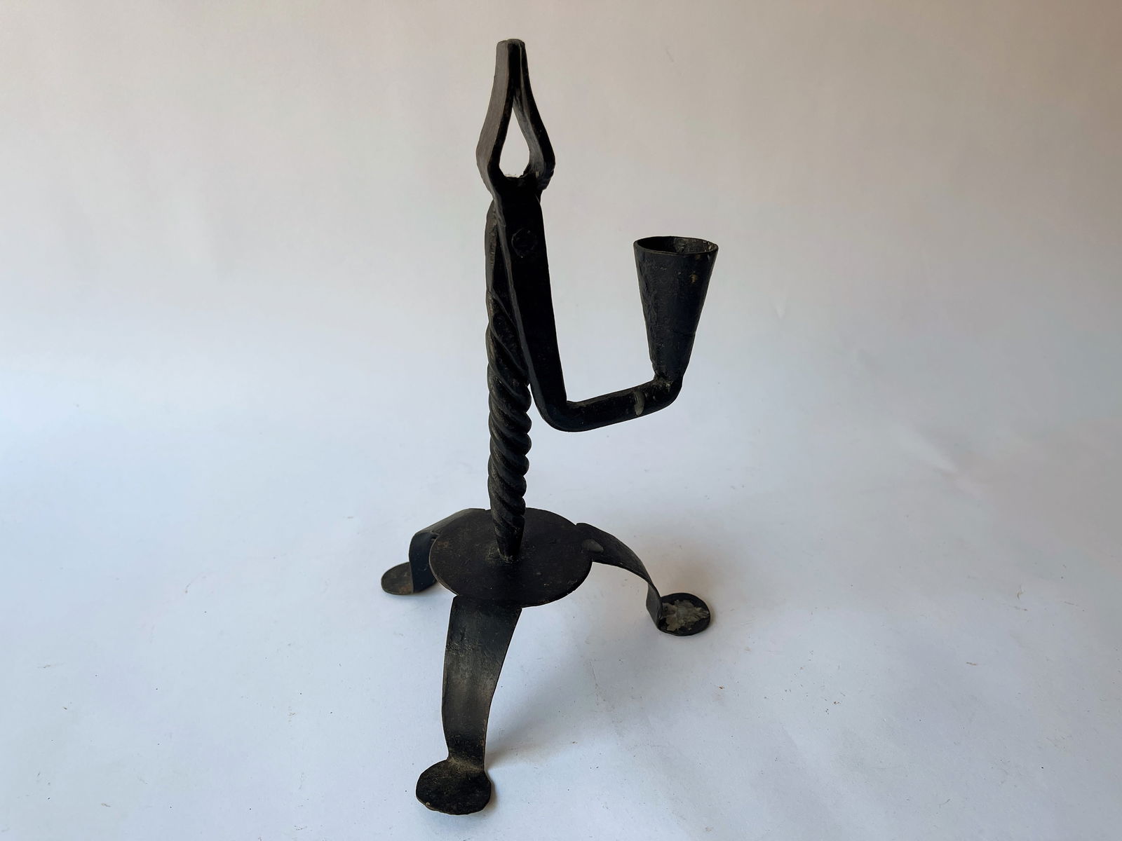 18TH C IRON RUSH LIGHT 10" (1 of 3)