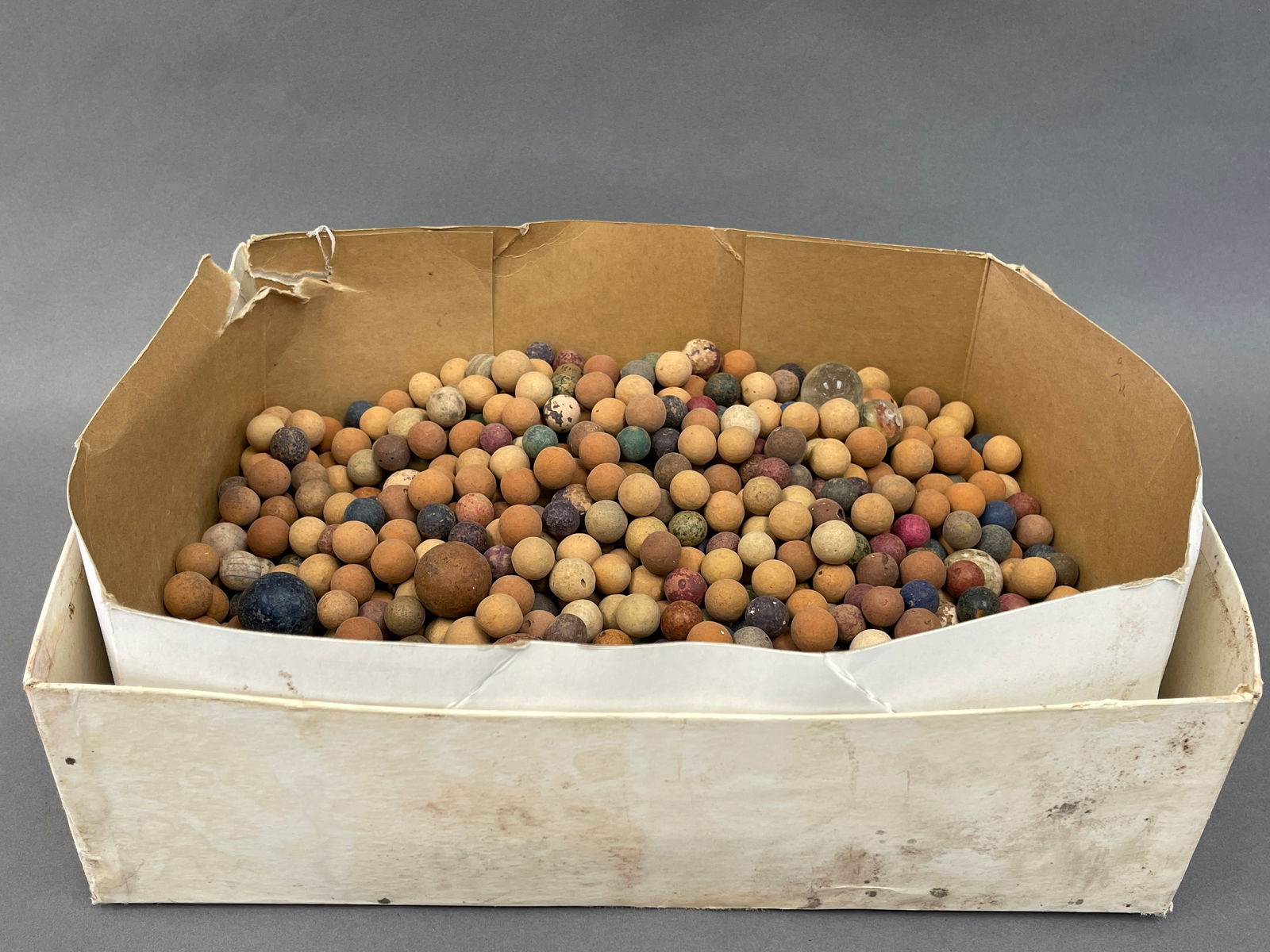 LARGE GROUPING  OF ESTATE FOUND CLAY MARBLES (1 of 5)